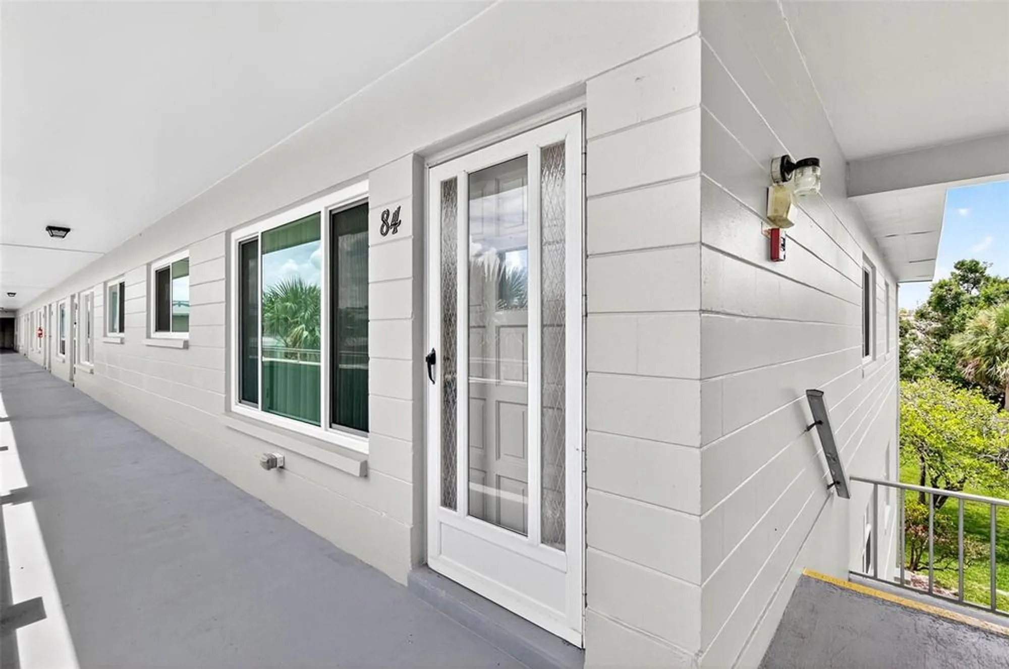 Property Slideshow image 4 of 32 | 2370 jamaican st 84, Clearwater, FL, 33763