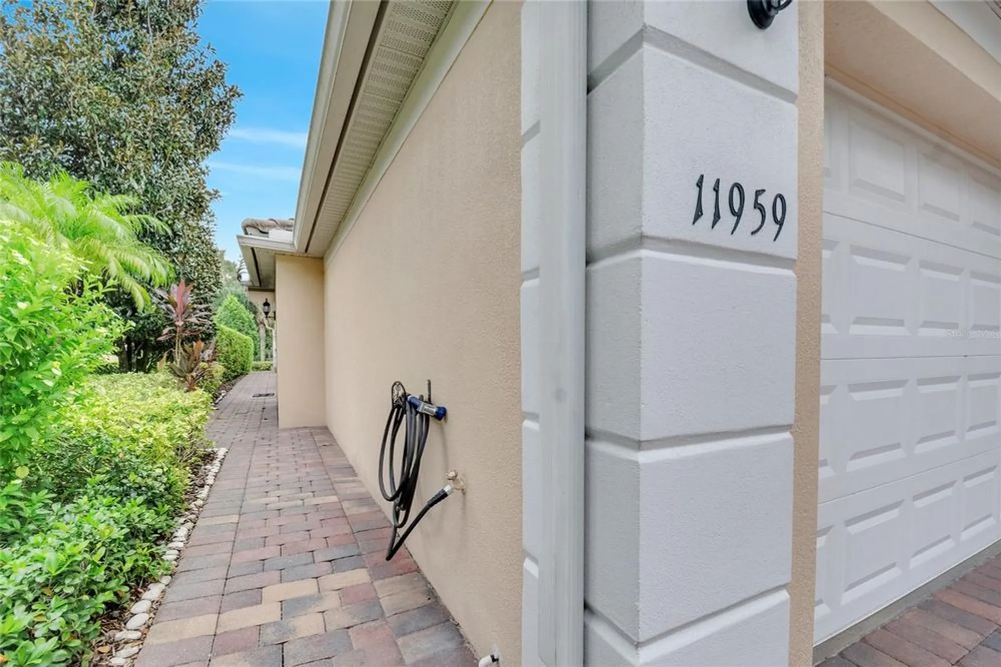 Property Slideshow image 4 of 53 | 11959 fiore dr, Orlando, FL, 32827