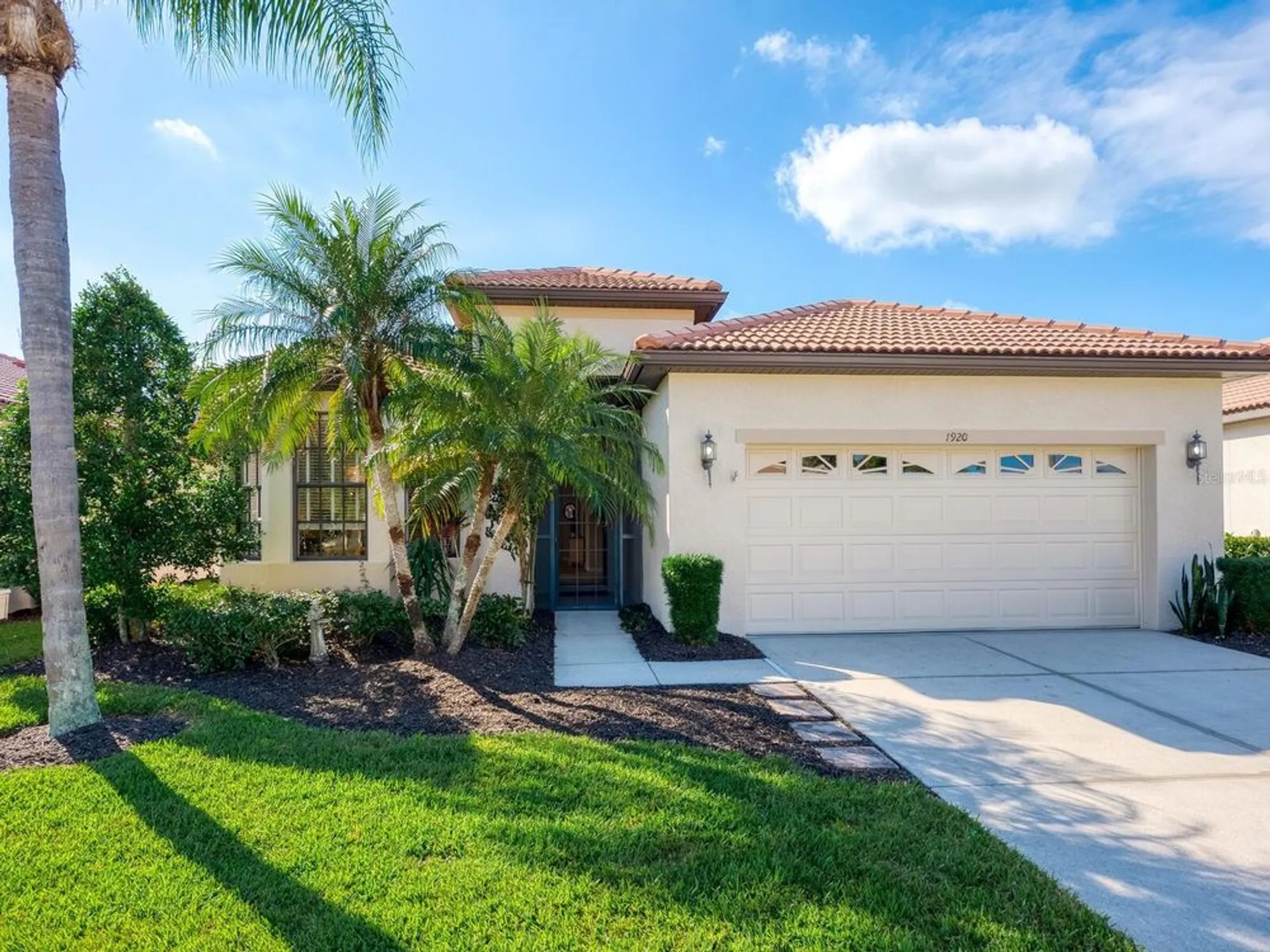 Property Slideshow image 1 of 42 | 1920 batello dr, Venice, FL, 34292