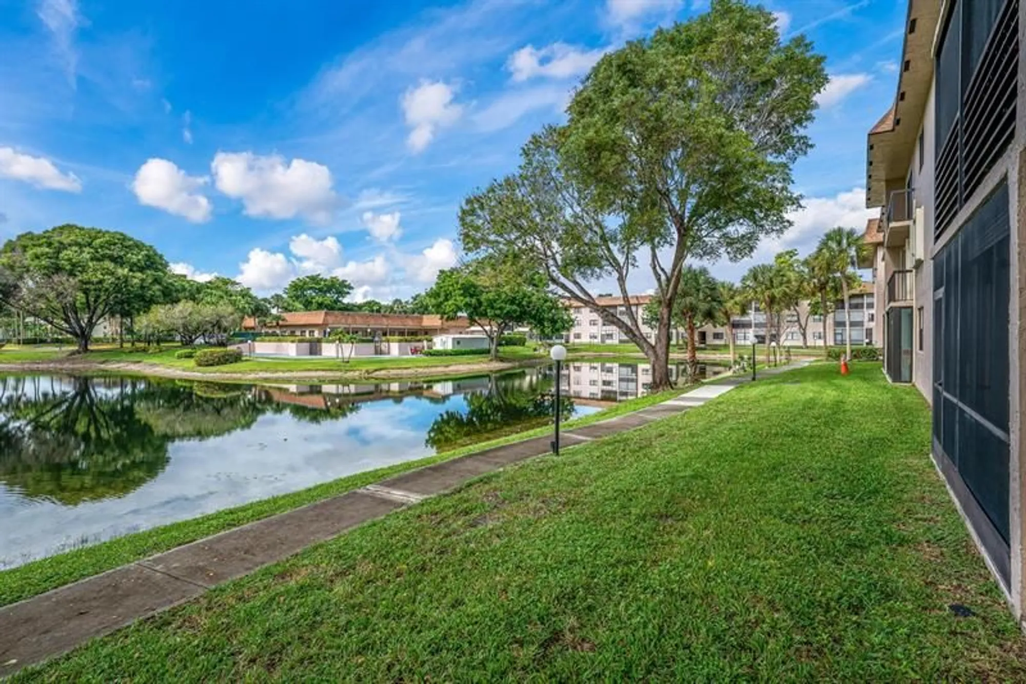 Property Slideshow image 17 of 32 | 4955 e sabal palm blvd 104, Tamarac, FL, 33319