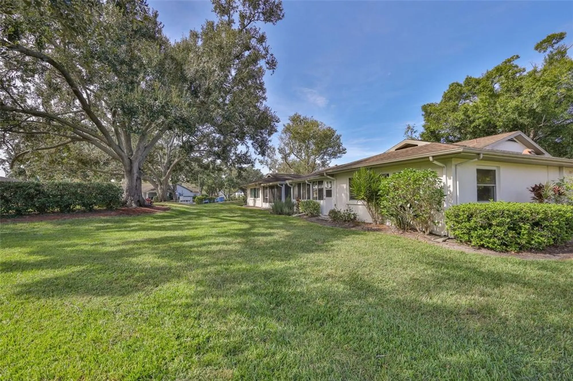 Property Slideshow image 34 of 94 | 2034 hawkhurst cir # 178, Sun City Center, FL, 33573