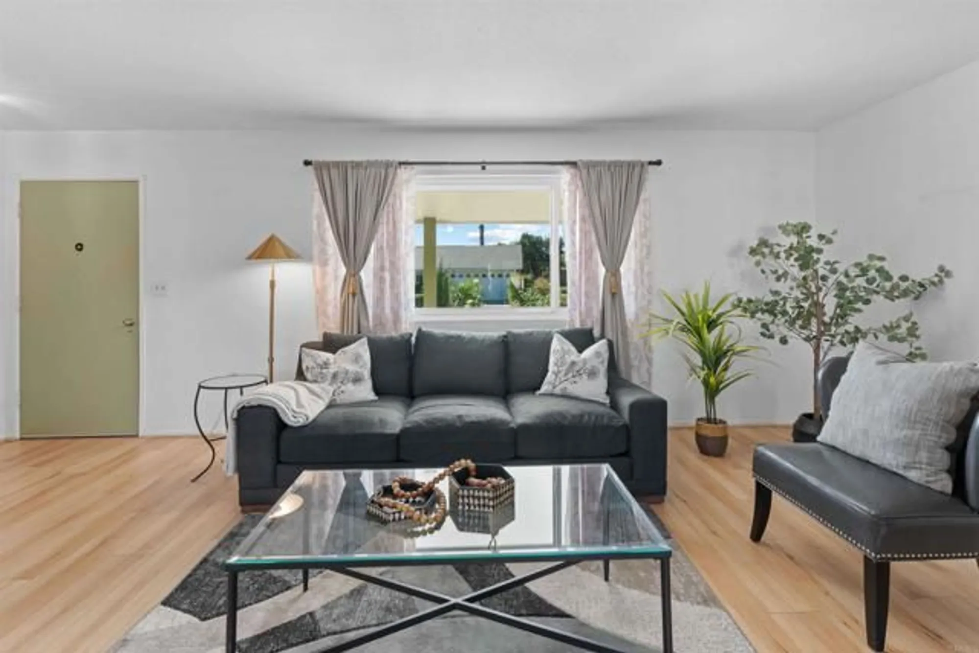 Property Slideshow image 5 of 28 | 25768 roanoke rd, Sun City, CA, 92586