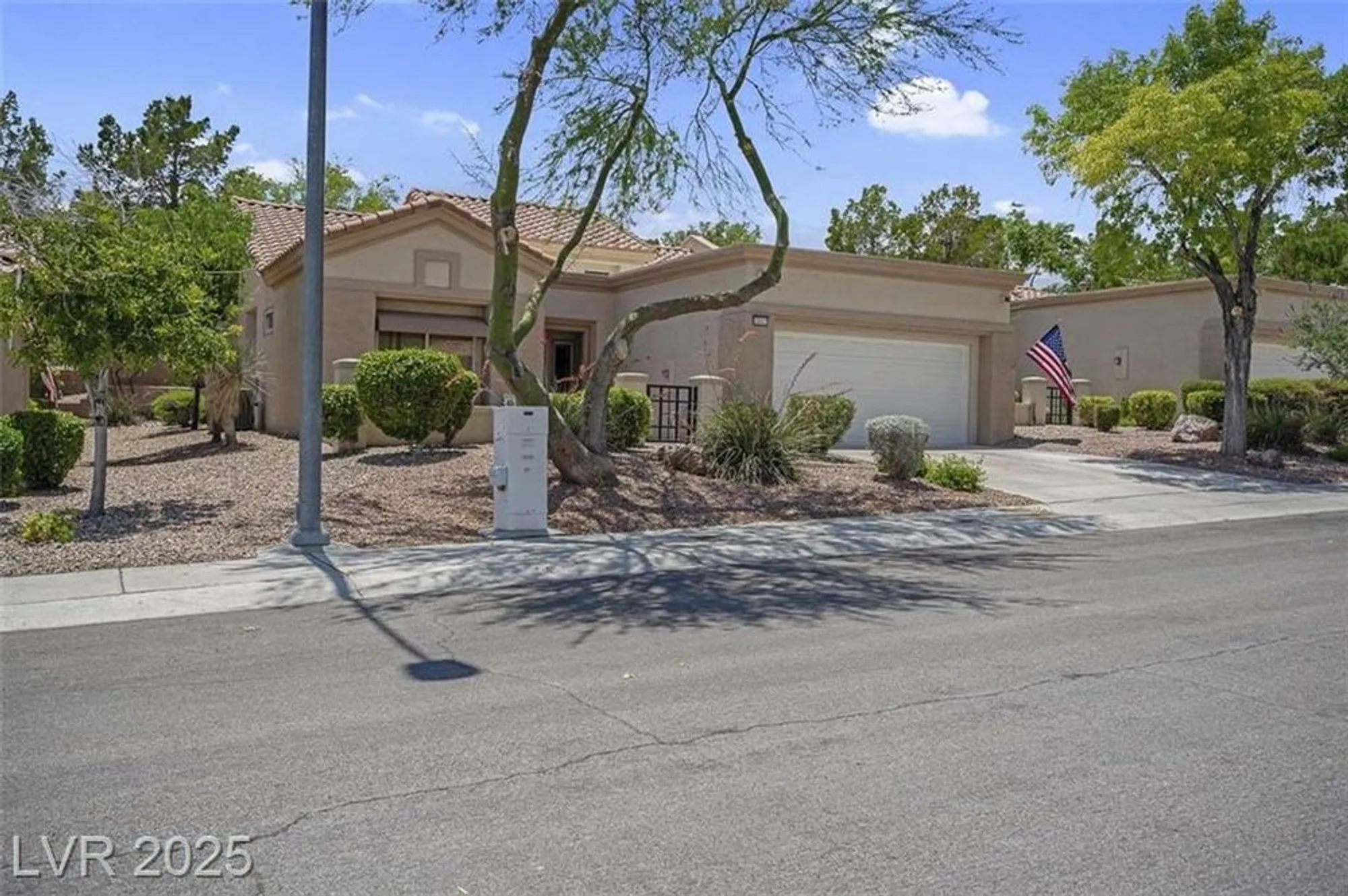 Property Slideshow image 1 of 44 | 10017 bundella dr, Las Vegas, NV, 89134