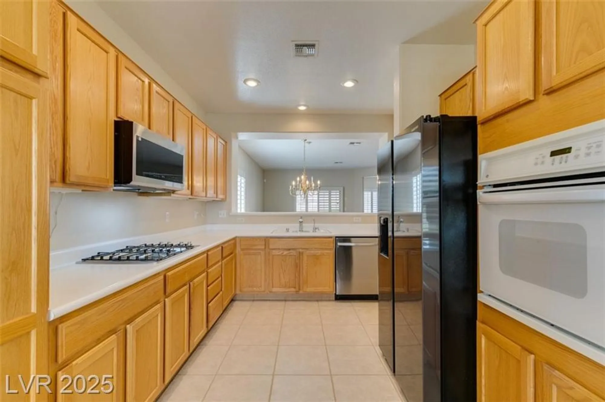 Property Slideshow image 13 of 34 | 2165 king mesa dr, Henderson, NV, 89012