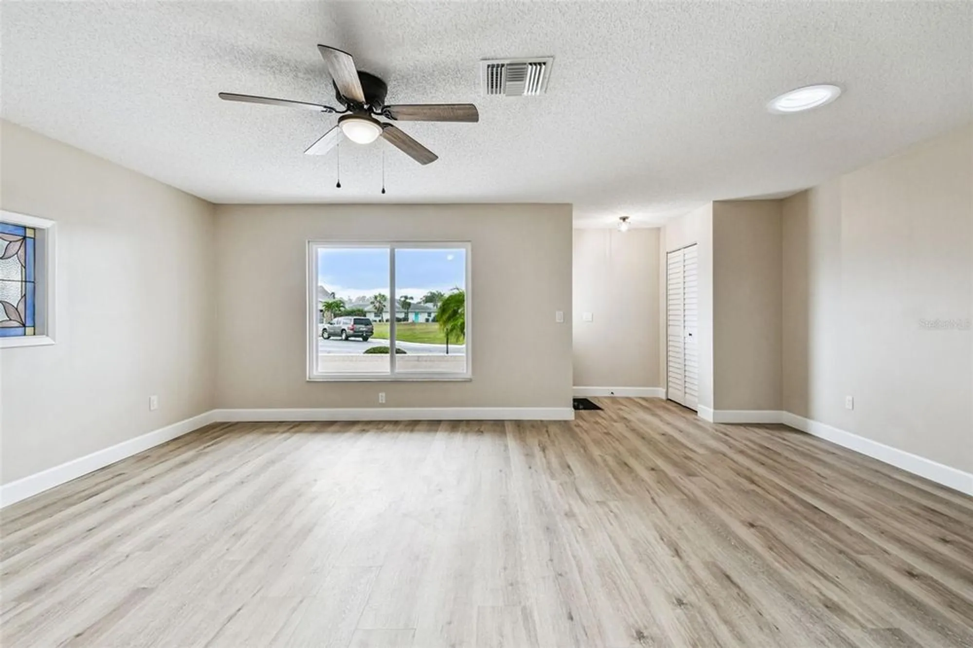 Property Slideshow image 12 of 36 | 1805 butterfly pl, Sun City Center, FL, 33573