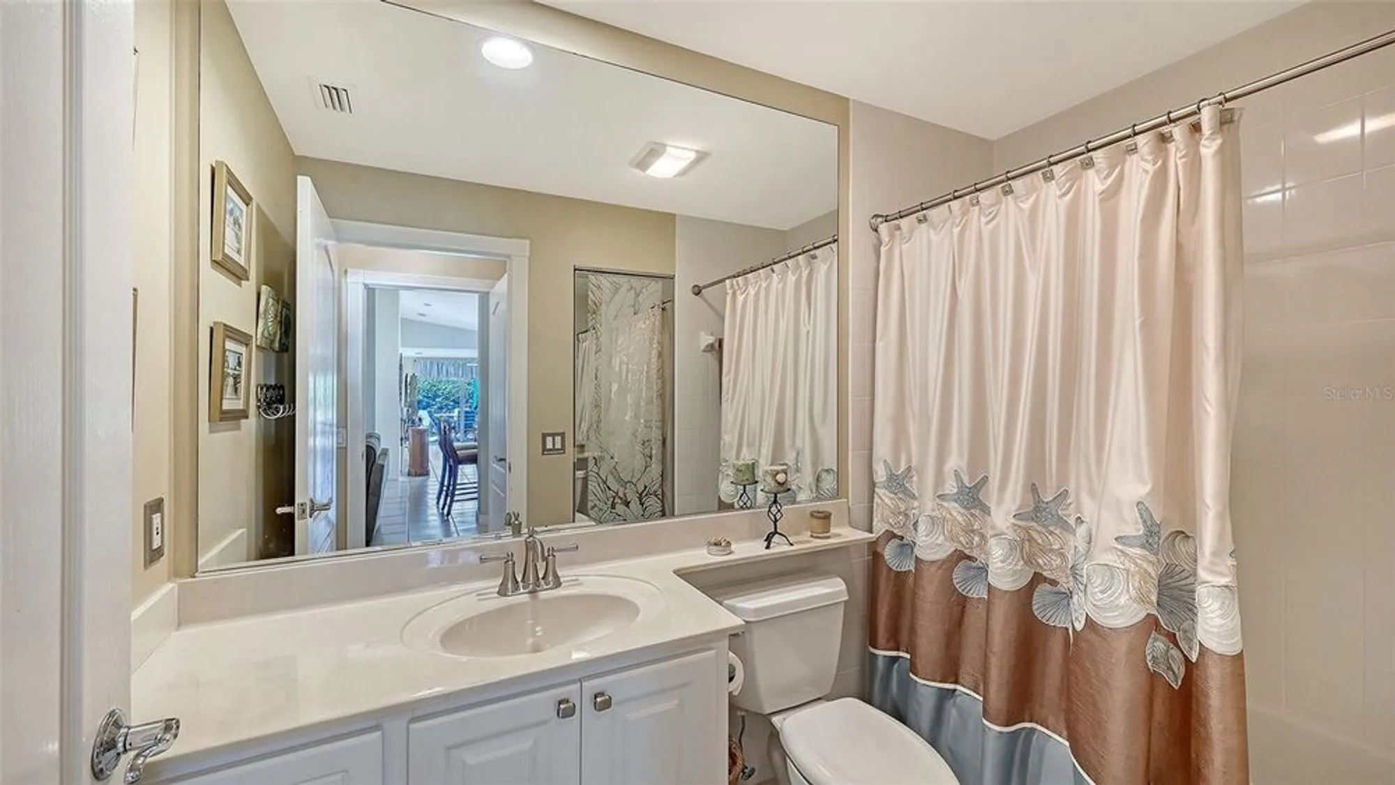 Property Slideshow image 30 of 87 | 5770 ivrea dr, Sarasota, FL, 34238