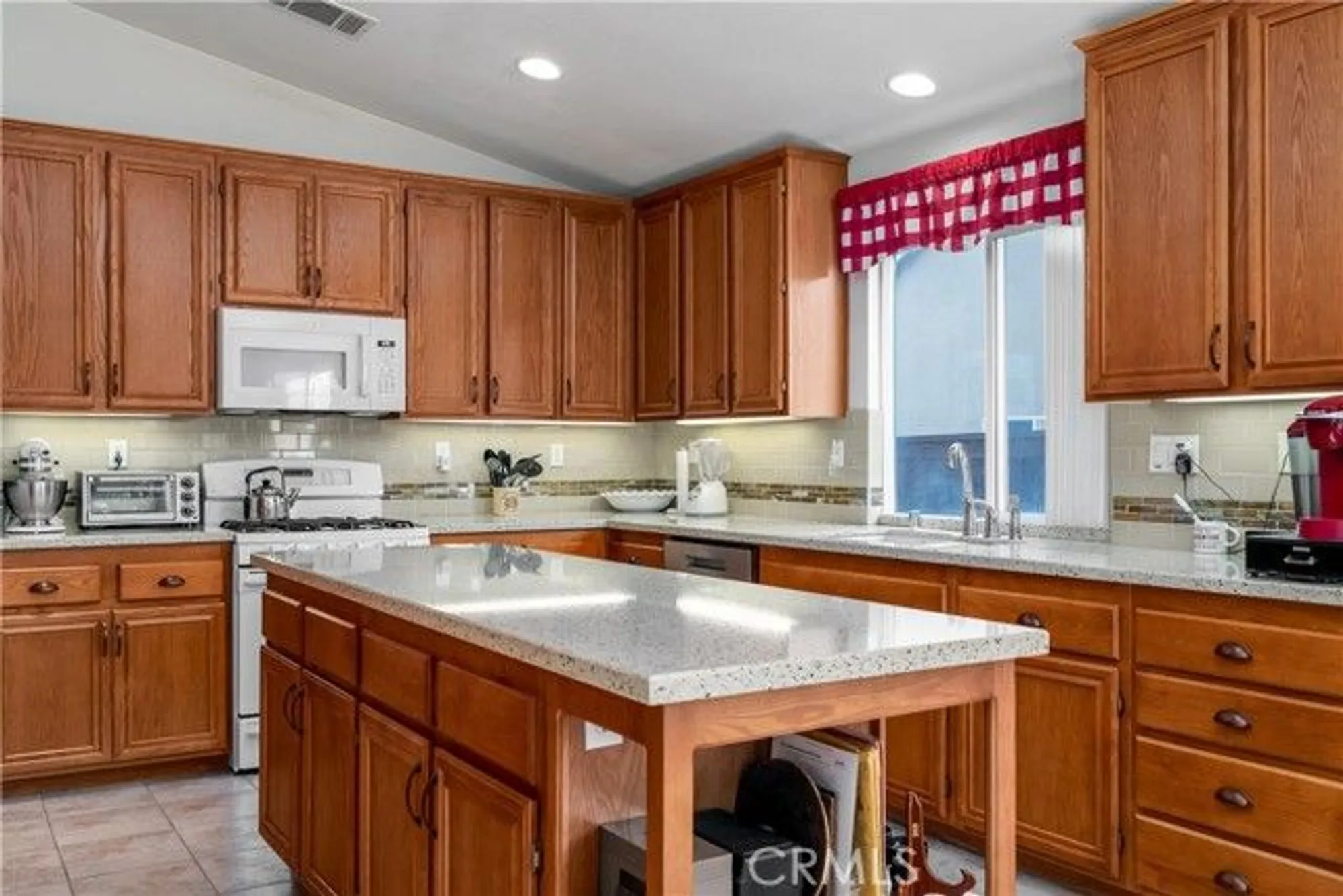 Property Slideshow image 8 of 61 | 39535 stags leap dr, Murrieta, CA, 92563