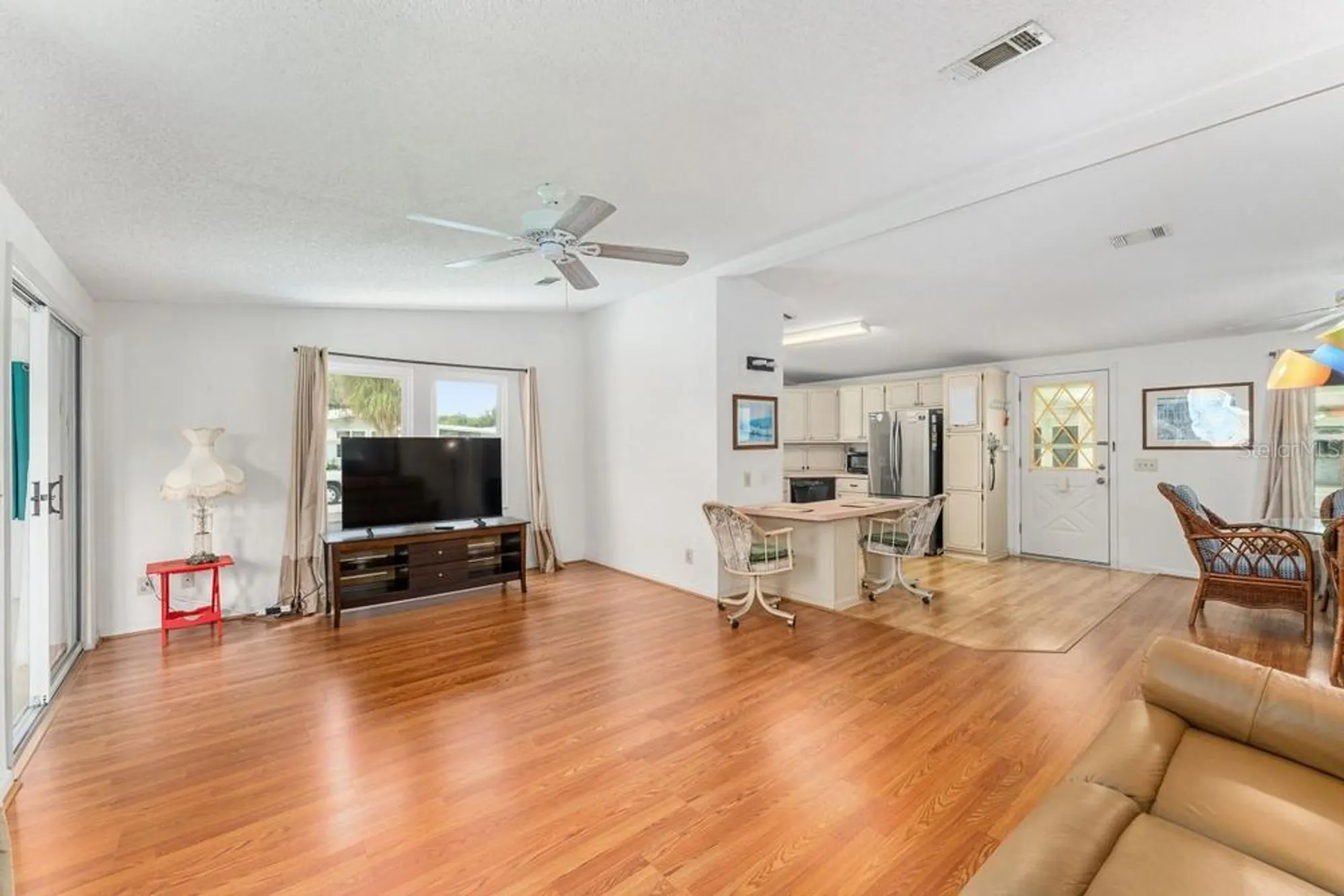 Property Slideshow image 15 of 21 | 1117 paradise dr, Lady Lake, FL, 32159