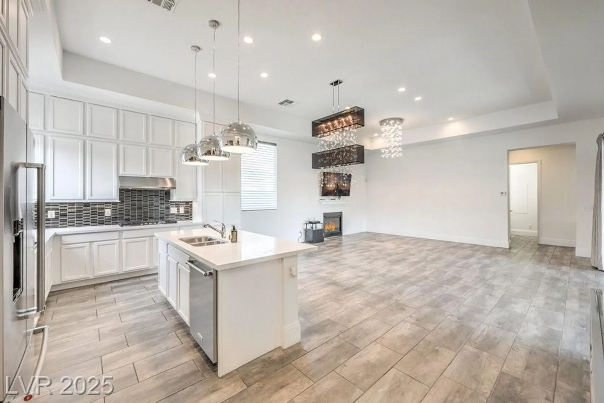 Property Slideshow image 14 of 62 | 9928 regency square ave, Las Vegas, NV, 89148