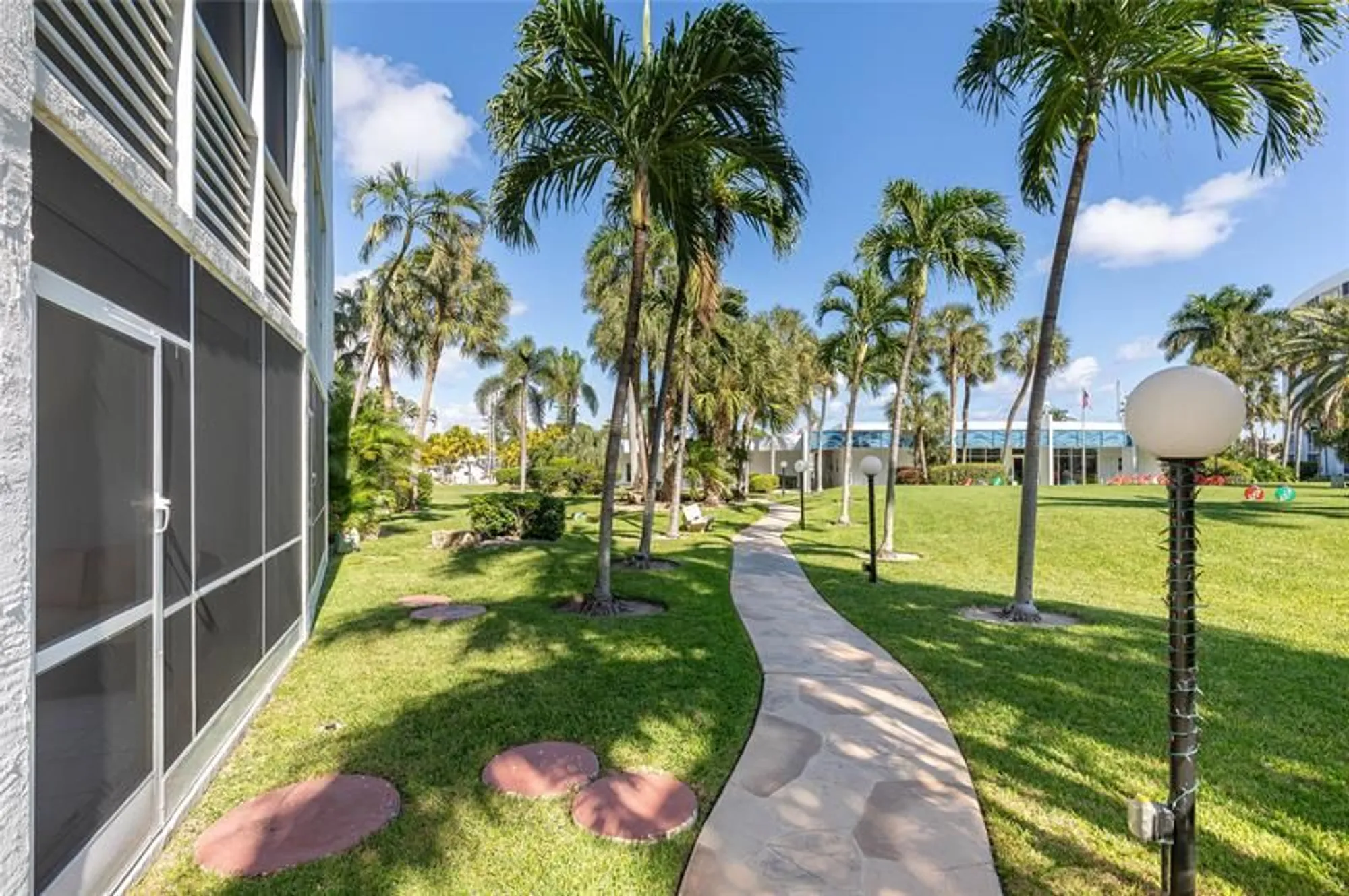 Property Slideshow image 38 of 54 | 2731 ne 14th street cswy 110, Pompano Beach, FL, 33062