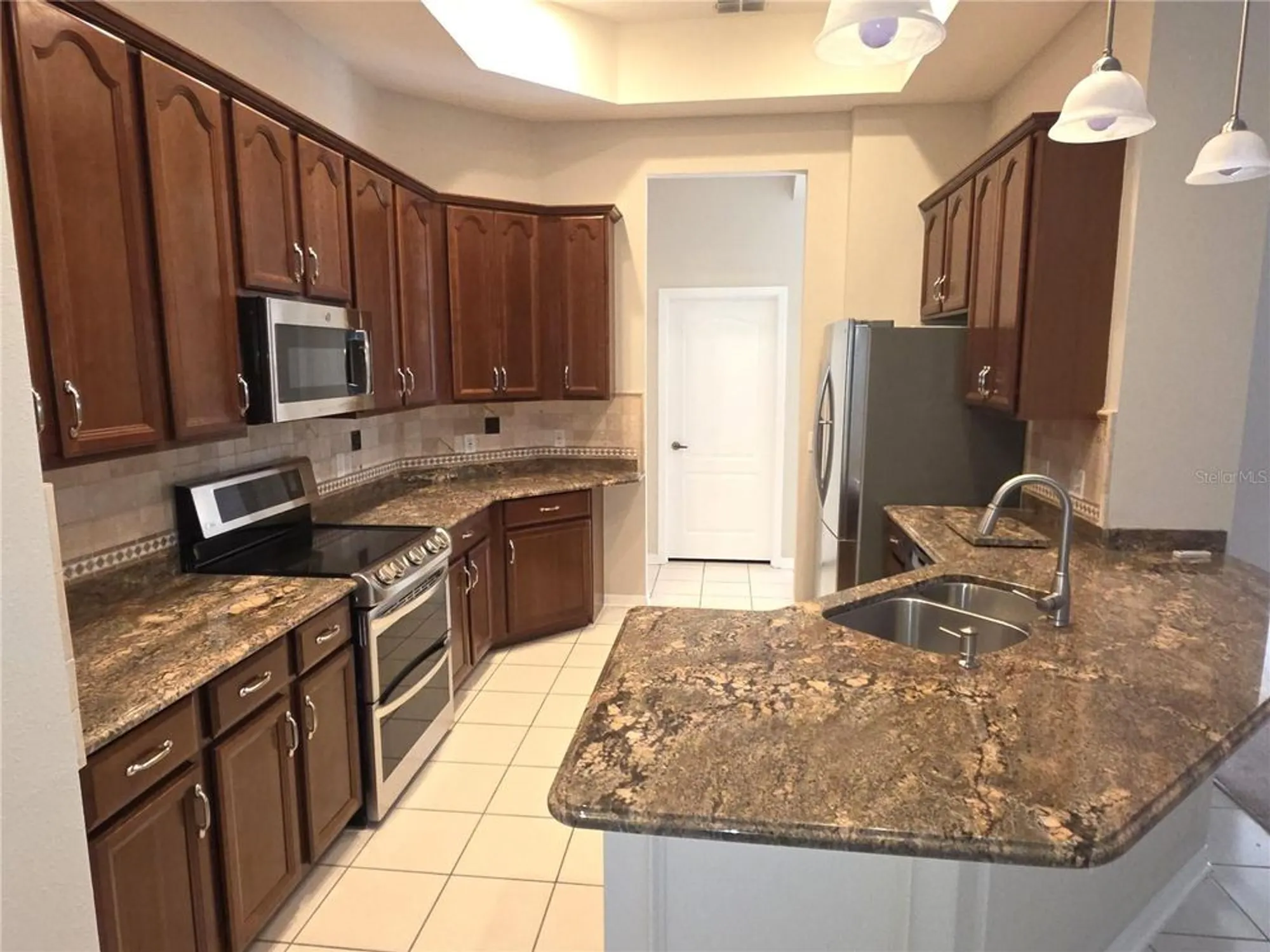 Property Slideshow image 4 of 31 | 617 glastonbury ct, Spring Hill, FL, 34609