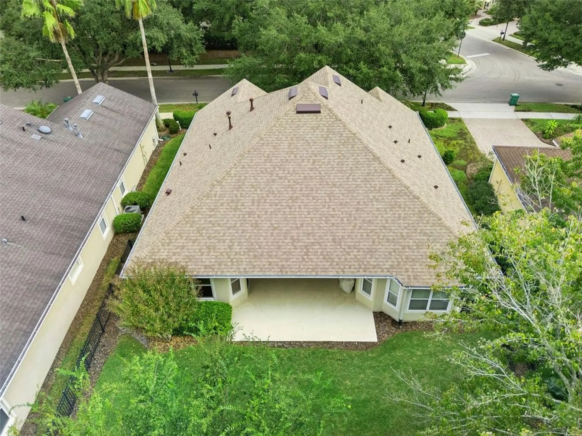 Property Slideshow image 34 of 48 | 1612 lincolnshire dr, Deland, FL, 32724