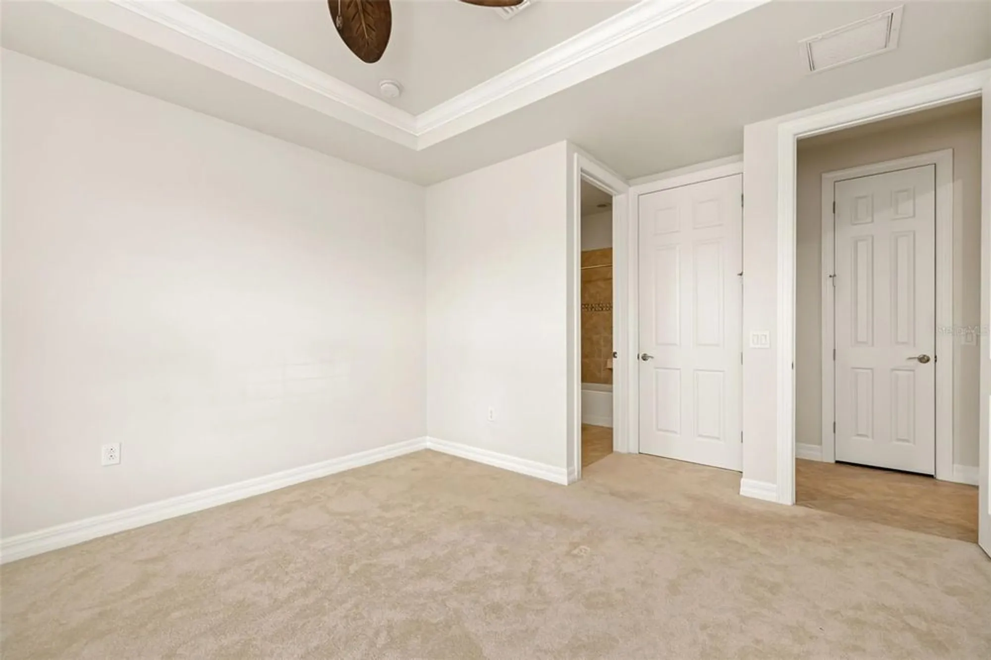 Property Slideshow image 53 of 83 | 11192 whimbrel ln, Sarasota, FL, 34238