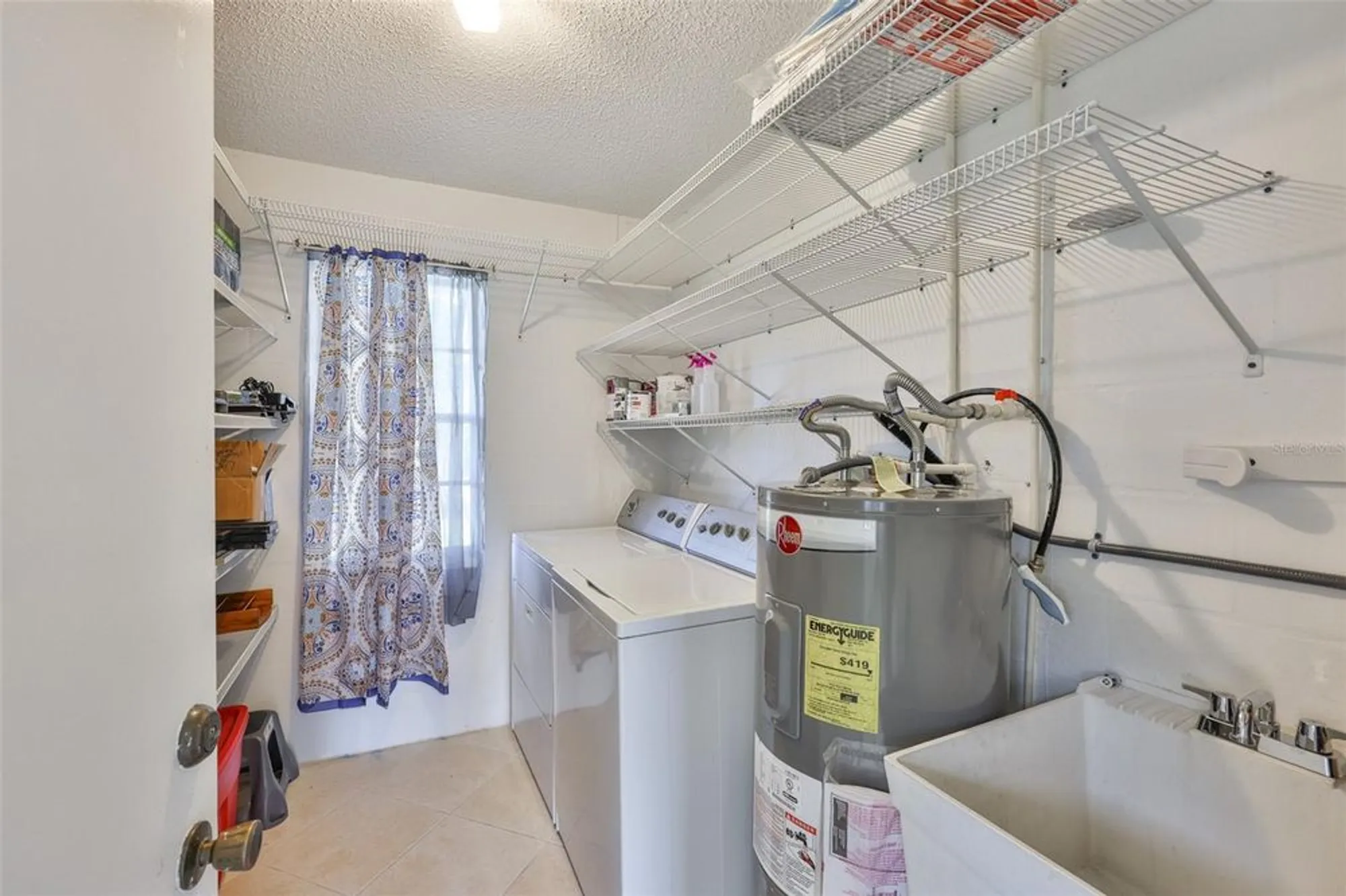 Property Slideshow image 26 of 55 | 401 feltham trl a, Sun City Center, FL, 33573