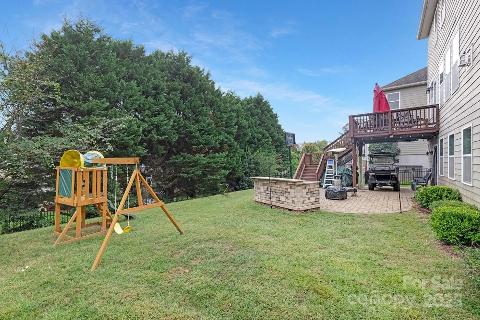 Property Slideshow image 6 of 25 | 5033 el molino dr, Charlotte, NC, 28214