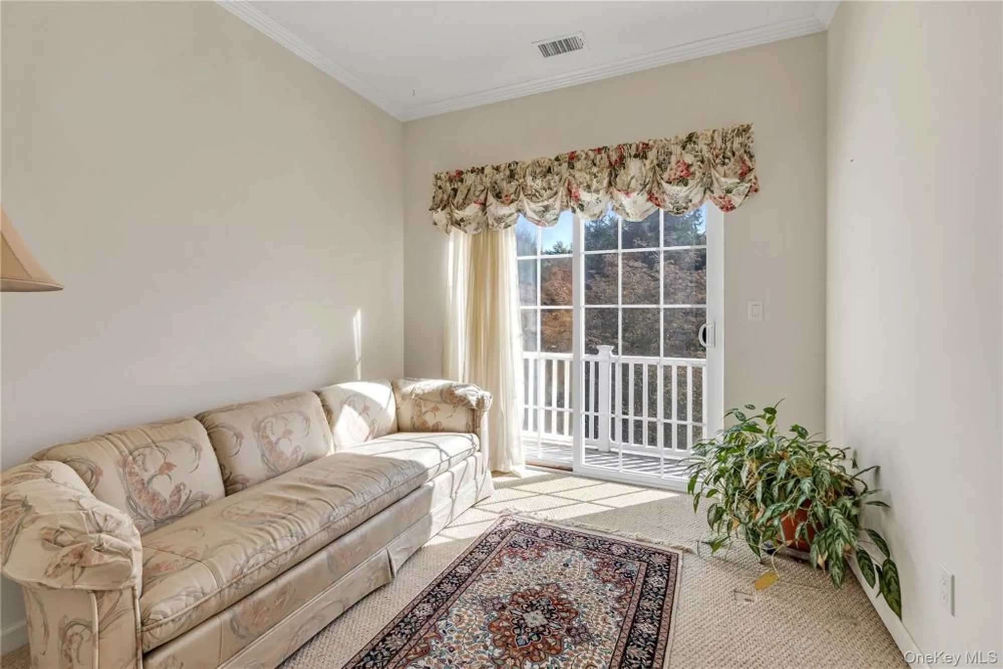 Property Slideshow image 14 of 27 | 331 spring dr, East Meadow, NY, 11554