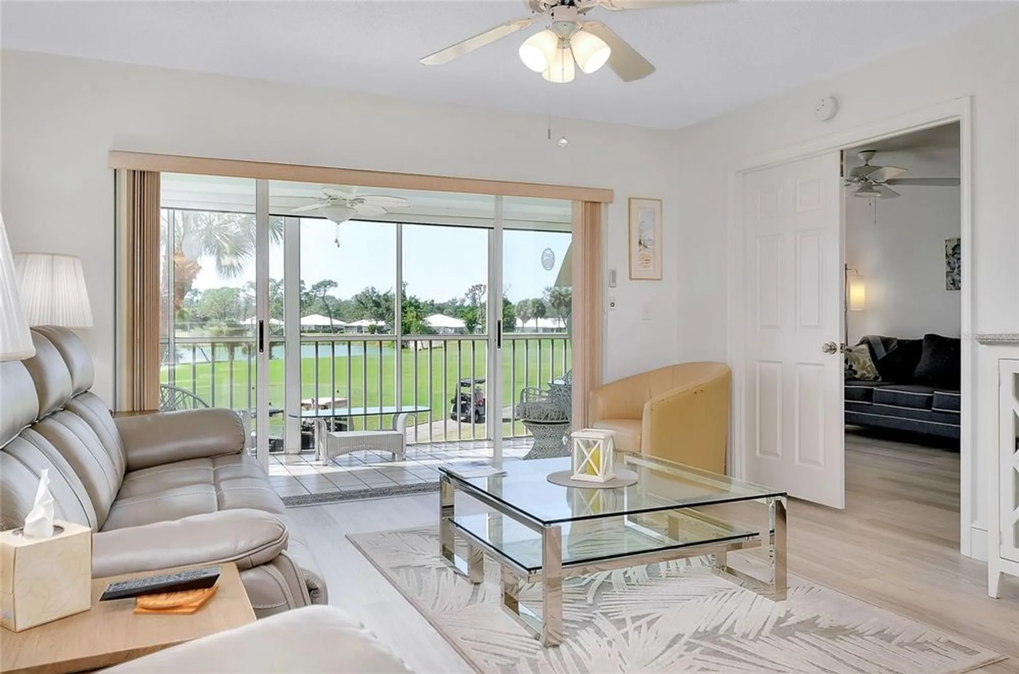 Property Slideshow image 19 of 68 | 433 cerromar ln 430, Venice, FL, 34293