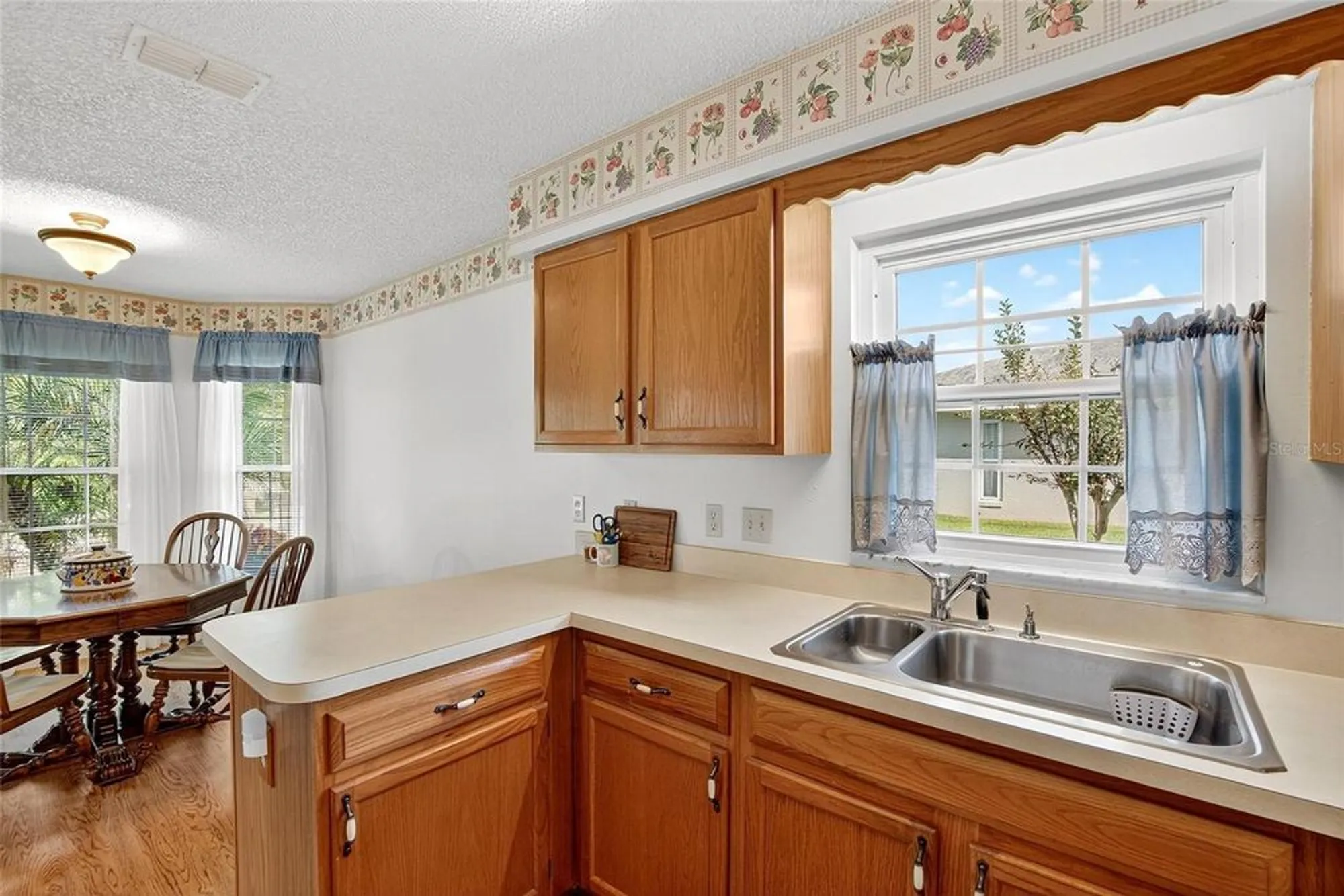 Property Slideshow image 25 of 71 | 6320 silver lakes dr, Lakeland, FL, 33810