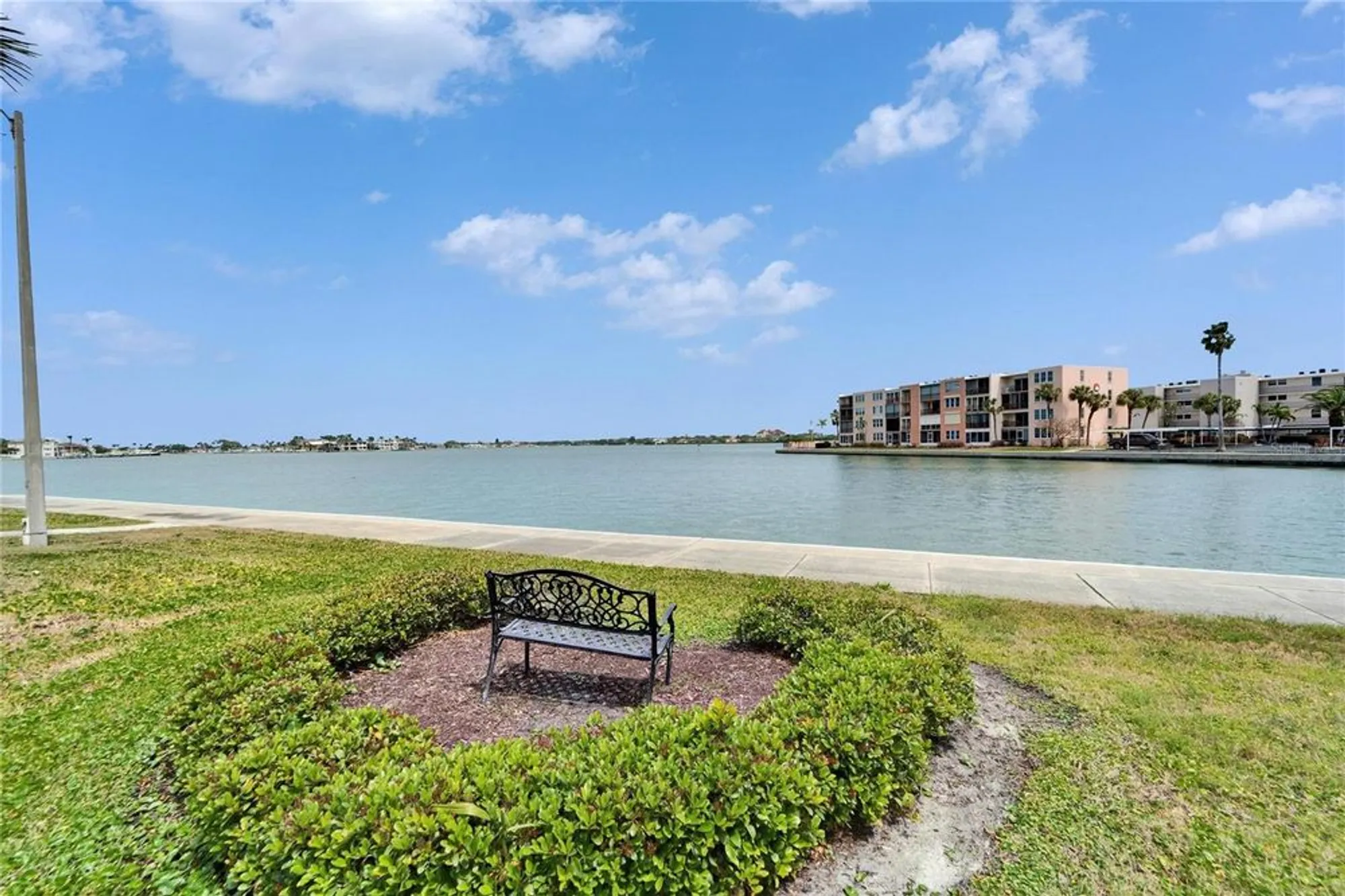 Property Slideshow image 44 of 60 | 7700 sun island dr 107, South Pasadena, FL, 33707