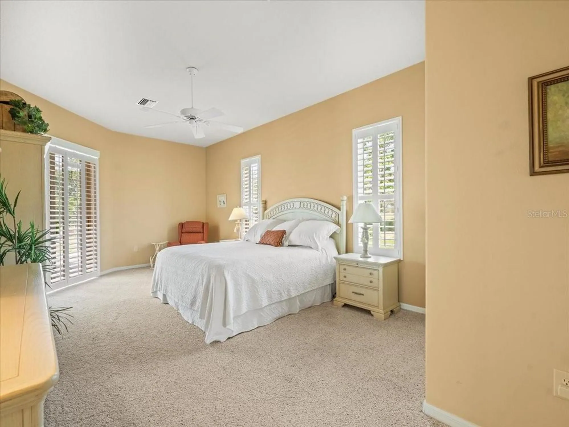 Property Slideshow image 16 of 66 | 9216 tarleton cir, Weeki Wachee, FL, 34613