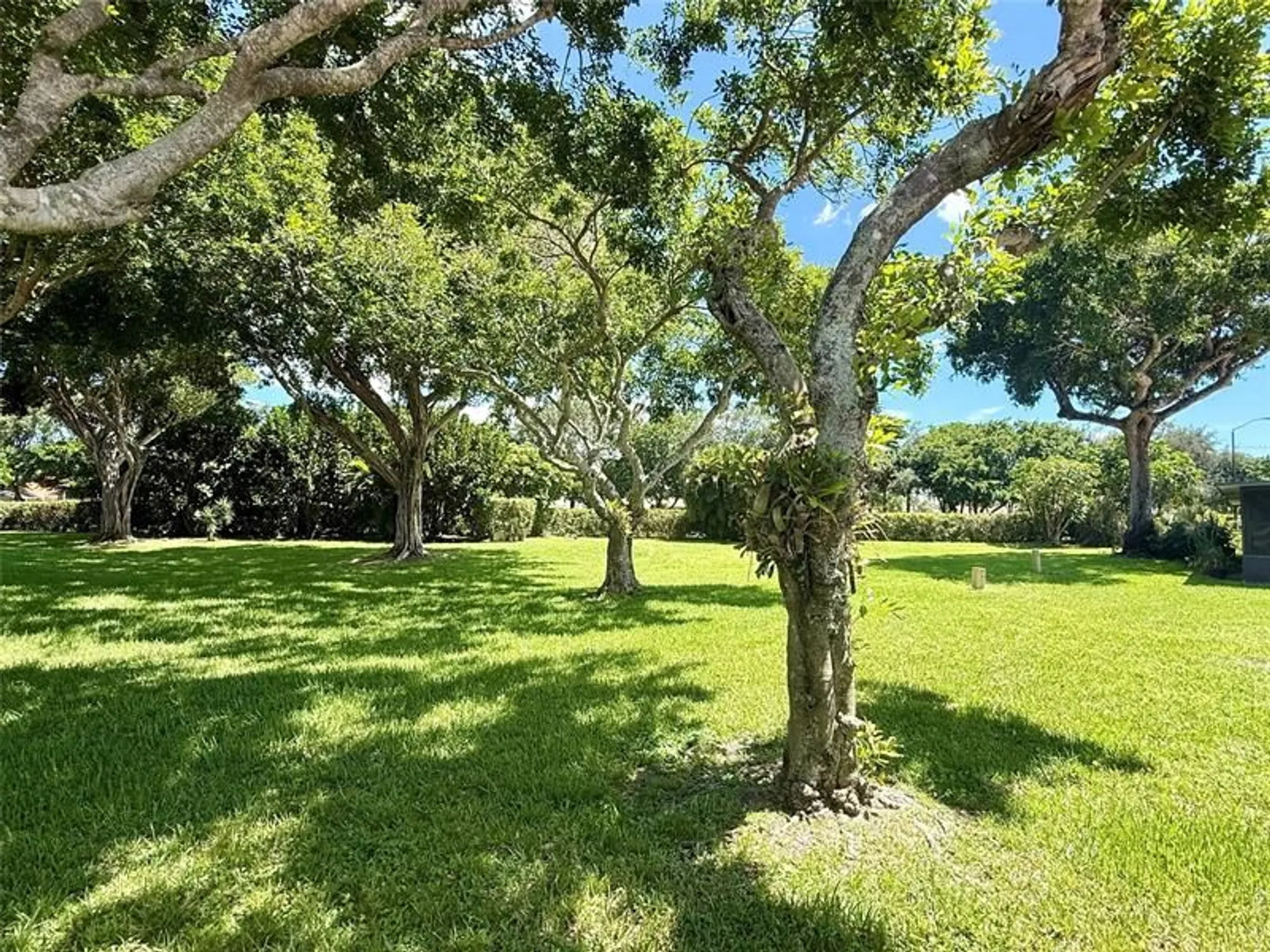Property Slideshow image 20 of 48 | 10952 roebelini palm ct b, Boynton Beach, FL, 33437