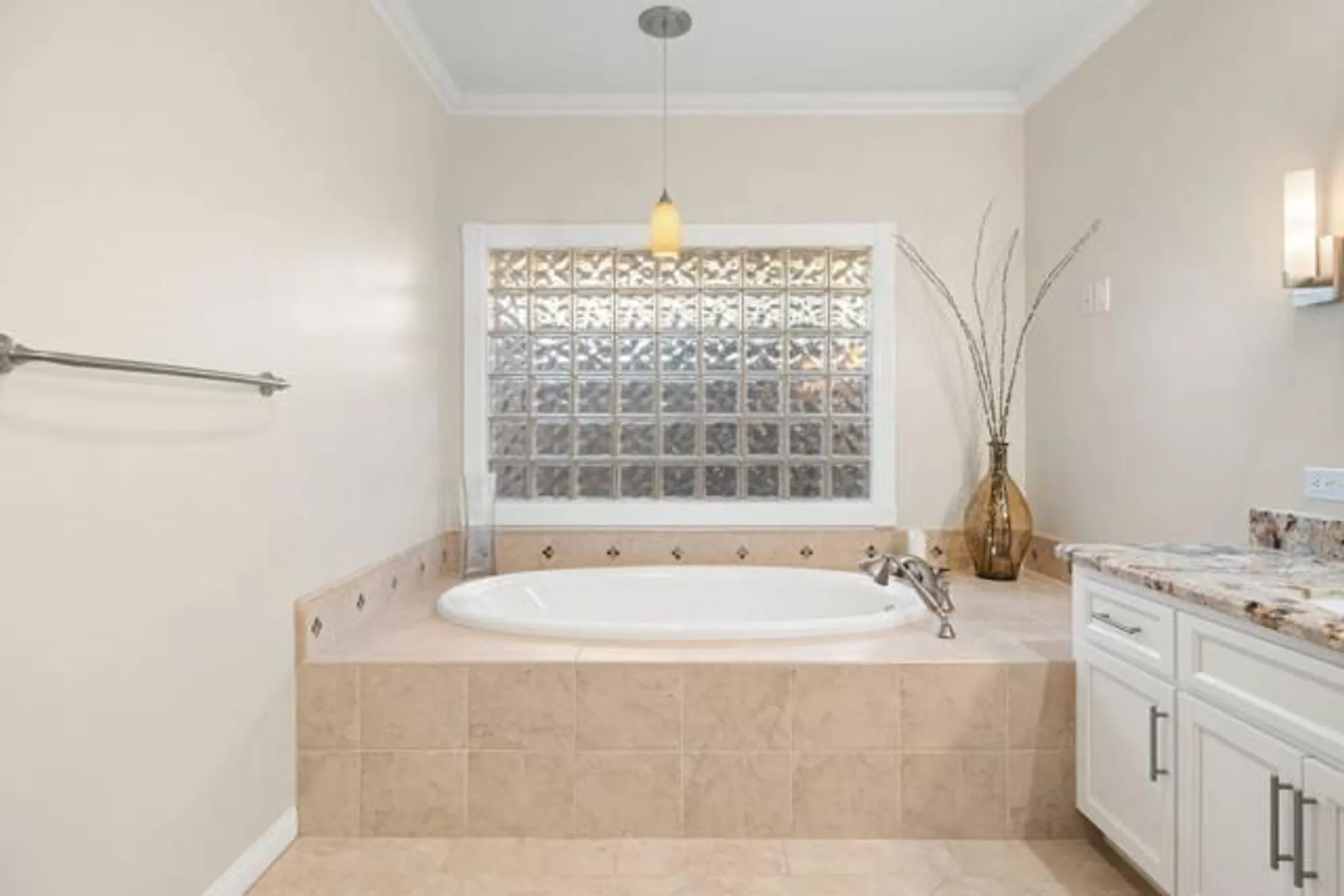 Property Slideshow image 30 of 73 | 55556 pinehurst, La Quinta, CA, 92253