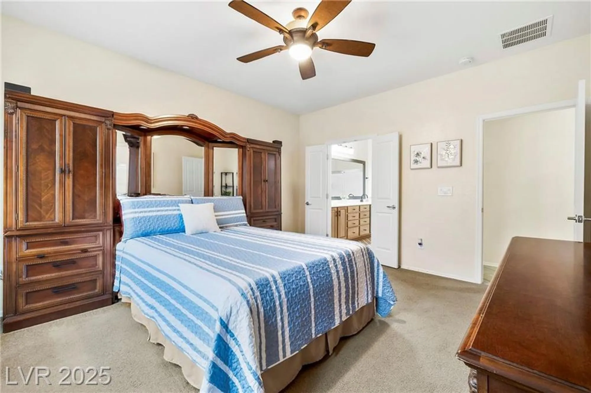 Property Slideshow image 16 of 44 | 2544 solera sky dr, Henderson, NV, 89044