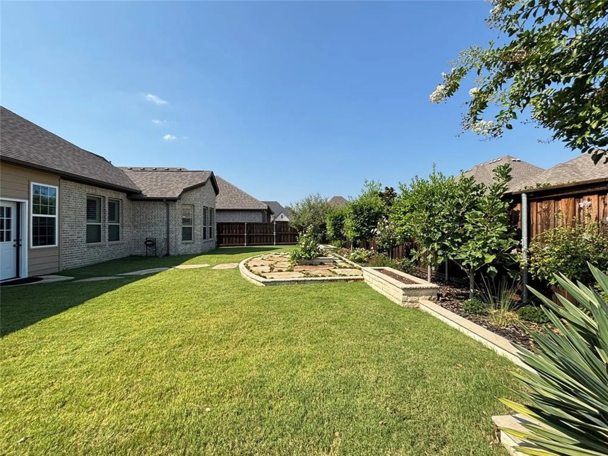 Property Slideshow image 26 of 34 | 8137 maybury, The Colony, TX, 75056