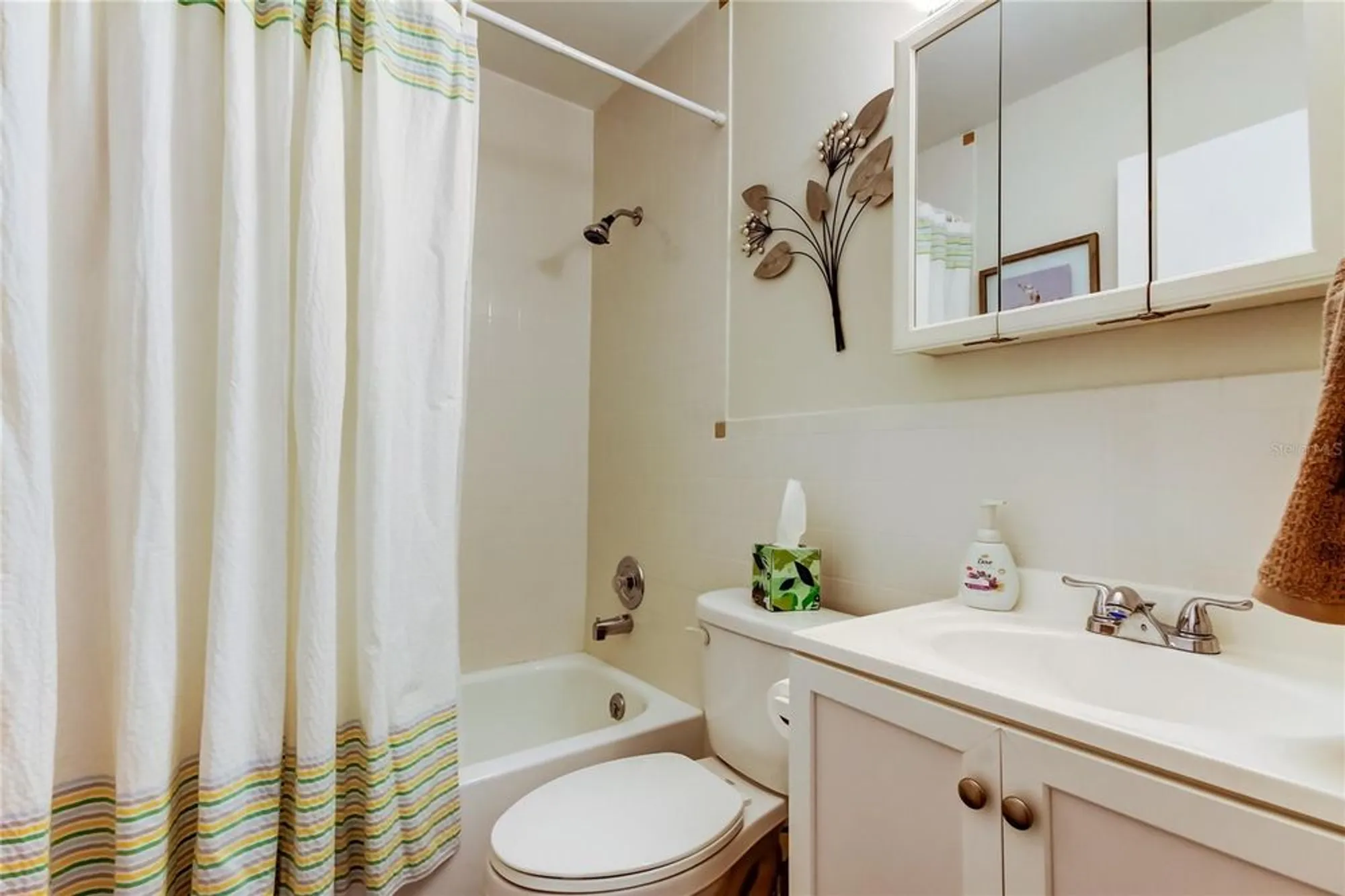 Property Slideshow image 25 of 46 | 2460 persian dr 26, Clearwater, FL, 33763