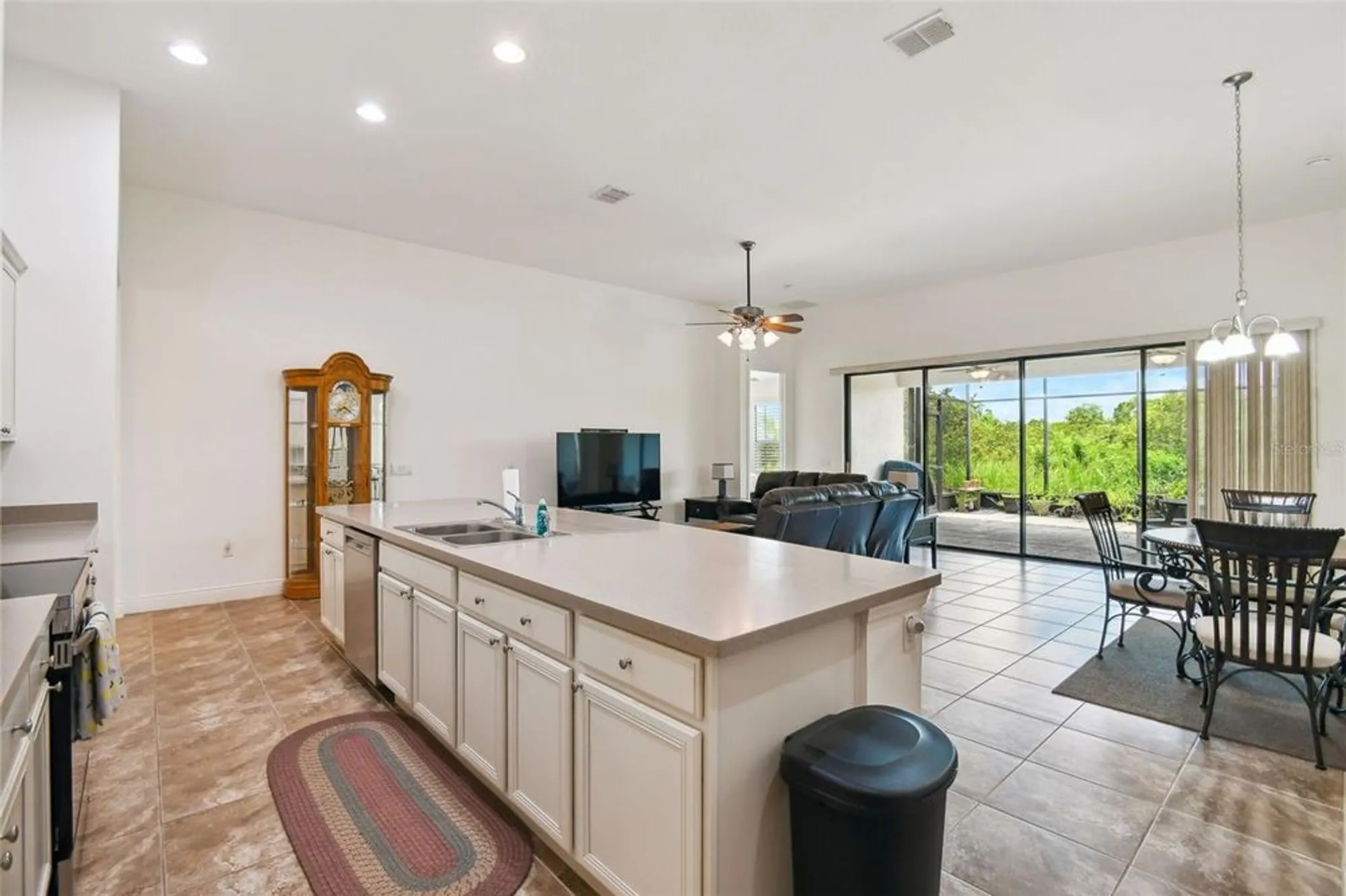 Property Slideshow image 7 of 52 | 531 villa park rd, Kissimmee, FL, 34759