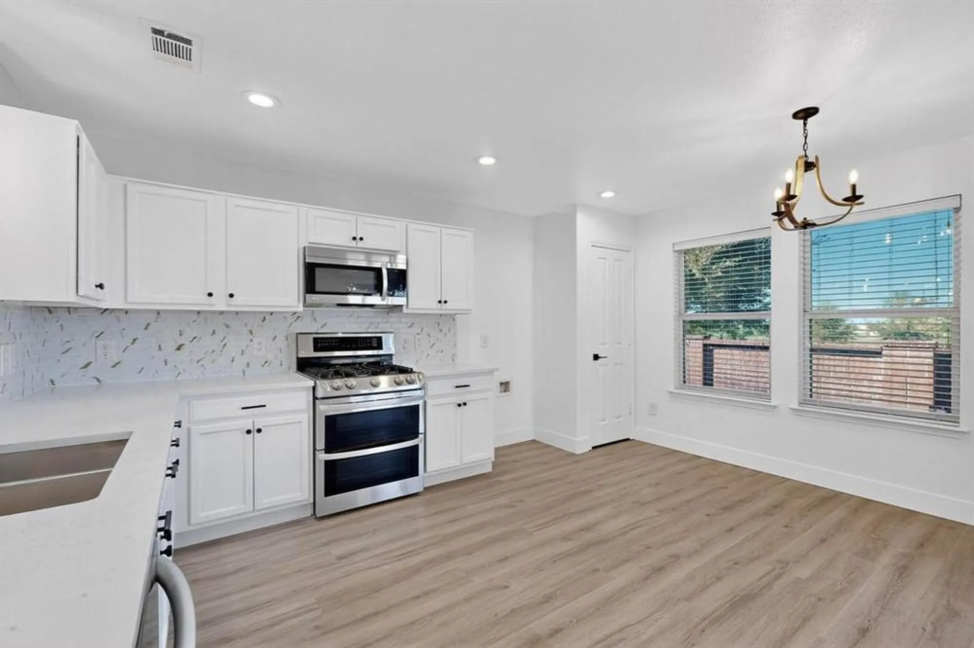 Property Slideshow image 8 of 33 | 1368 troon dr, Frisco, TX, 75036