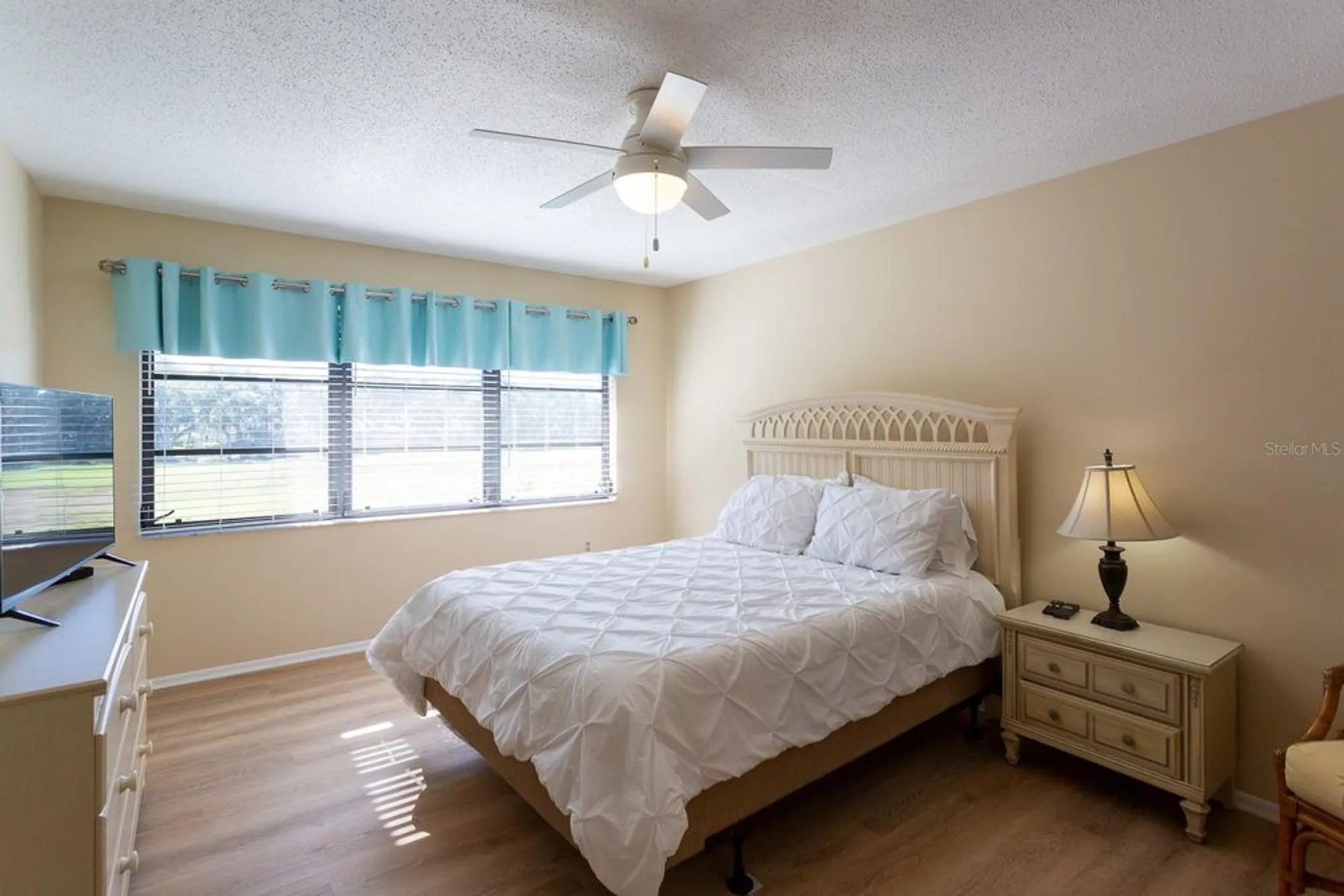 Property Slideshow image 18 of 41 | 5630 golf pointe dr 206, Sarasota, FL, 34243