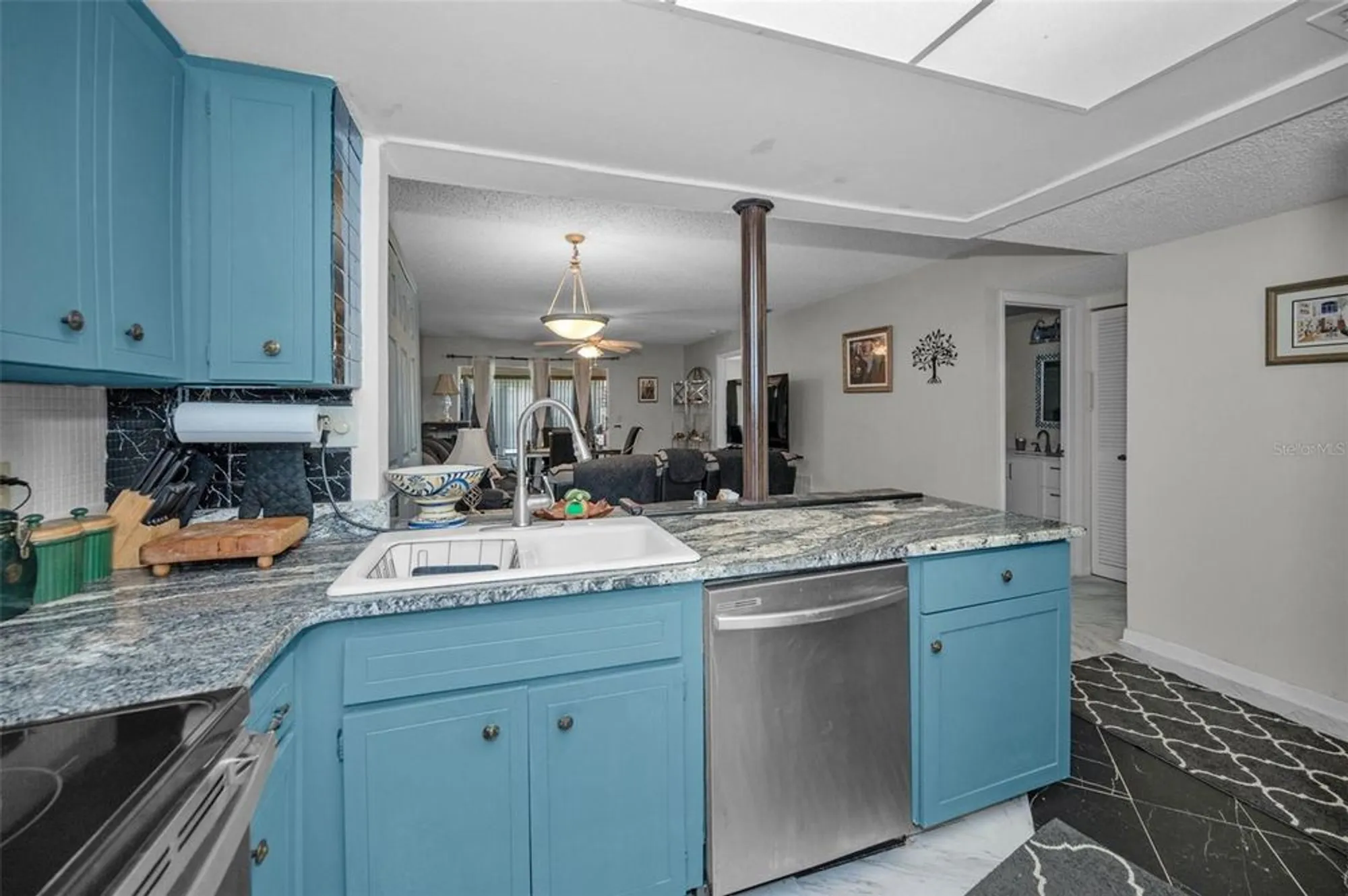 Property Slideshow image 18 of 66 | 1701 pinehurst rd 9h, Dunedin, FL, 34698