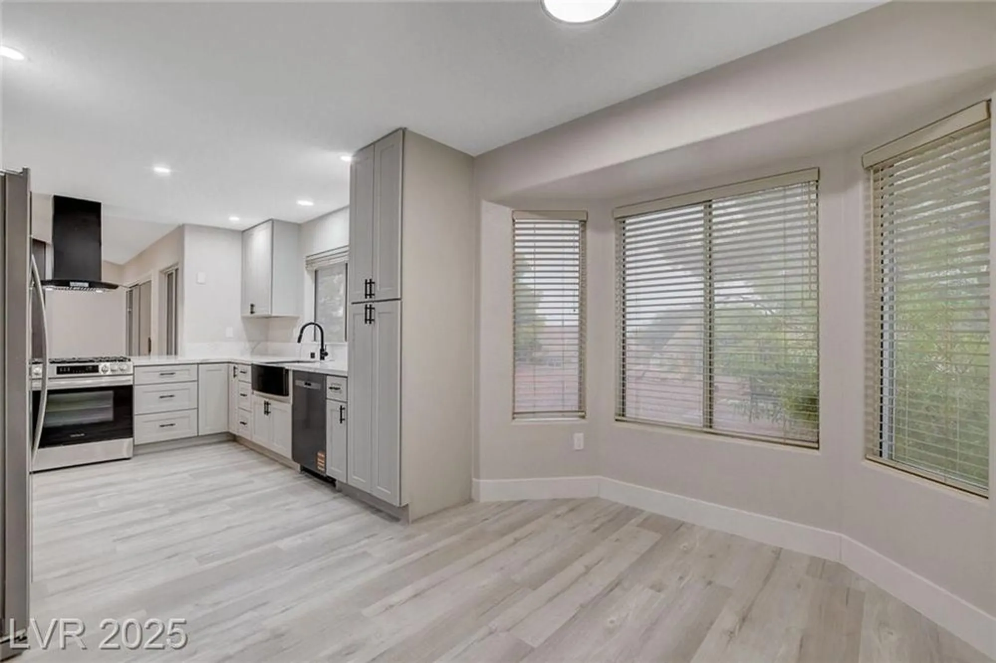 Property Slideshow image 18 of 39 | 3104 hayden ct, Las Vegas, NV, 89134