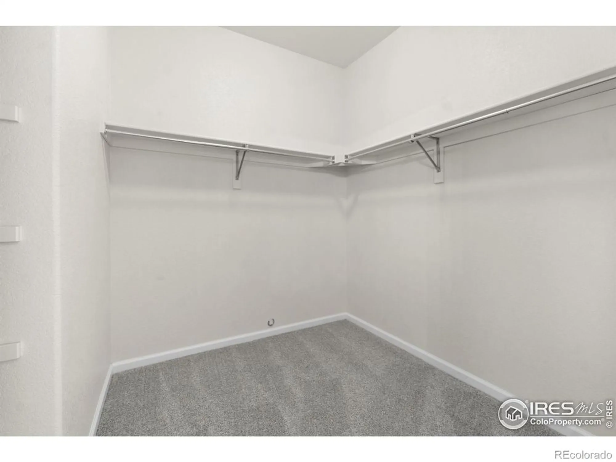 Property Slideshow image 19 of 36 | 4635 hahns peak dr 102, Loveland, CO, 80538