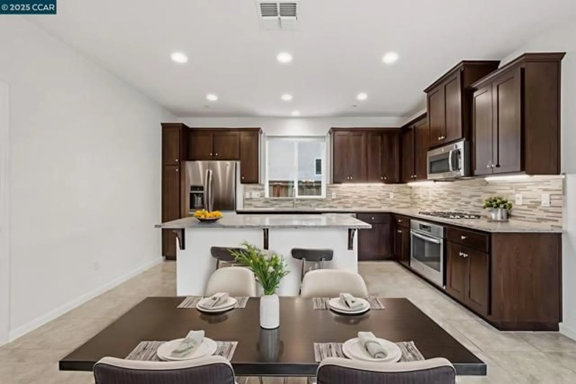 Property Slideshow image 13 of 60 | 4213 hovnanian dr, Sacramento, CA, 95834