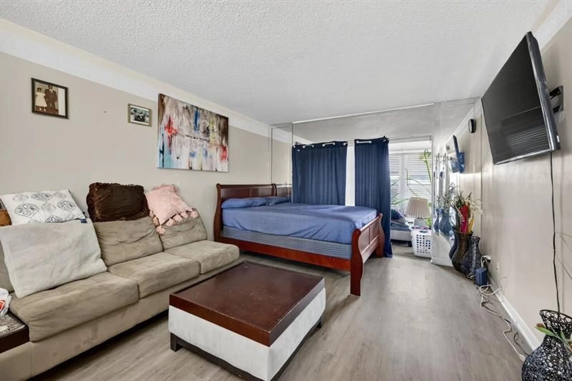 Property Slideshow image 5 of 17 | 3051 nw 46th ave apt 405, Lauderdale Lakes, FL, 33313