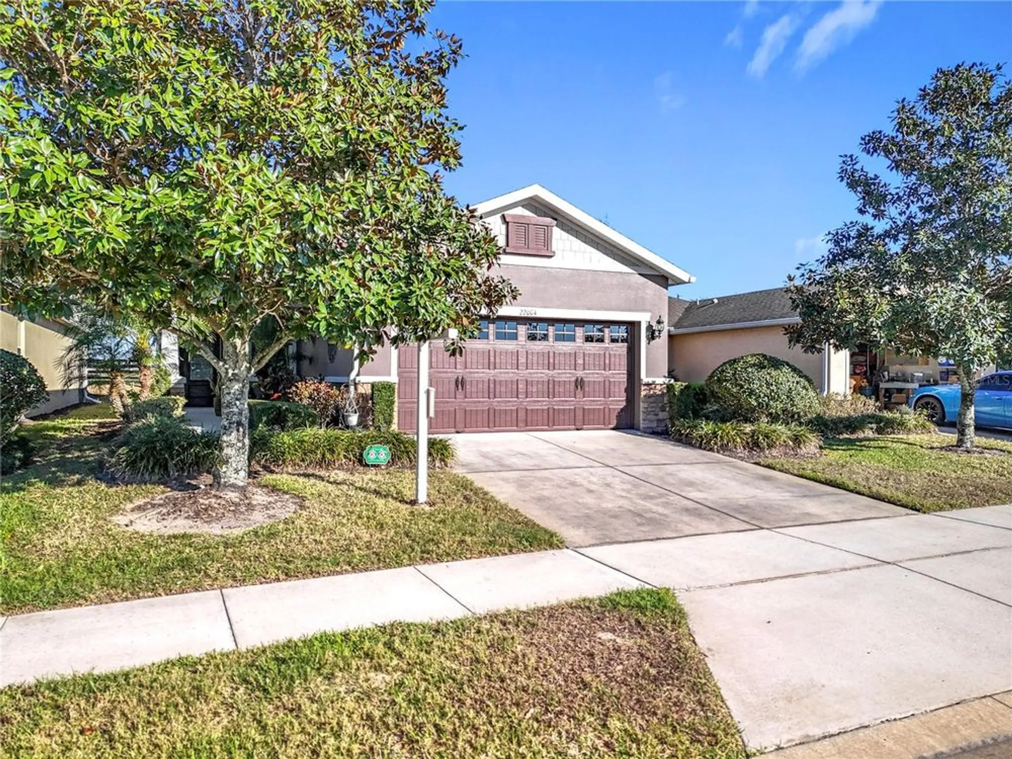 Property Slideshow image 1 of 71 | 22004 belgian ct, Mount Dora, FL, 32757