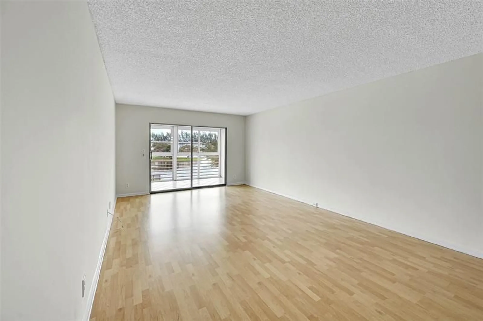 Property Slideshow image 11 of 42 | 1804 eleuthera pt e3, Coconut Creek, FL, 33066