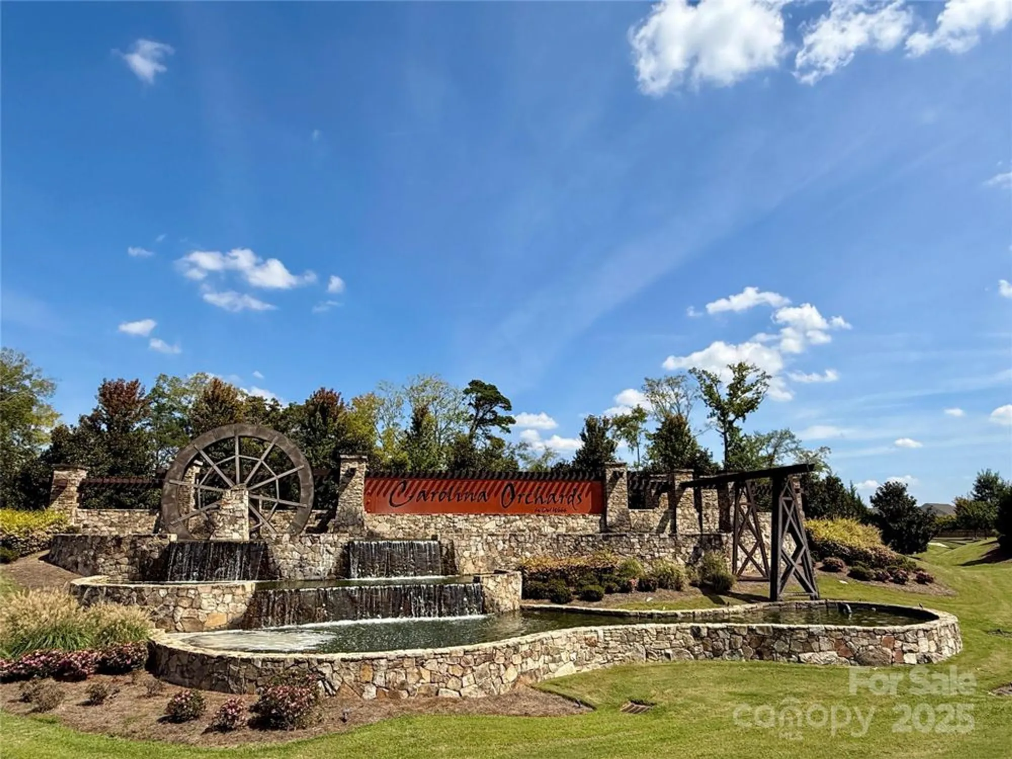 Property Slideshow image 2 of 48 | 353 harvest valley ln, Fort Mill, SC, 29715