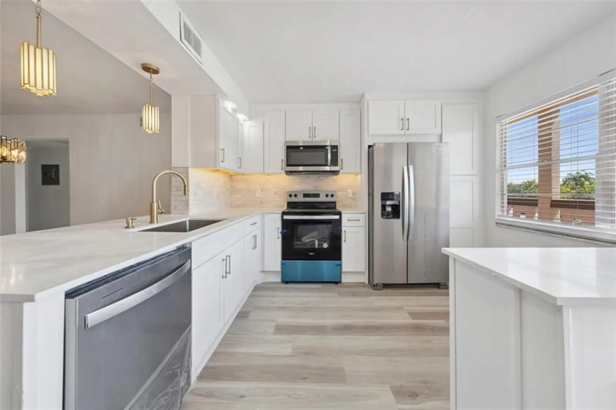 Property Slideshow image 6 of 34 | 3201 portofino pt d3, Coconut Creek, FL, 33066