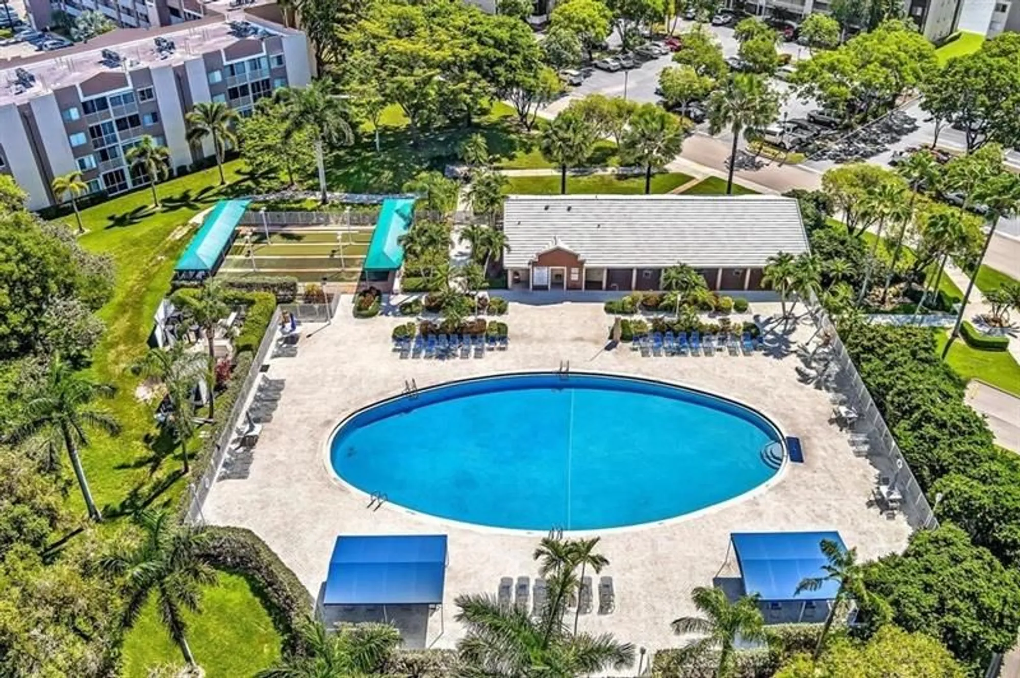 Property Slideshow image 48 of 75 | 9587 weldon cir b311, Tamarac, FL, 33321