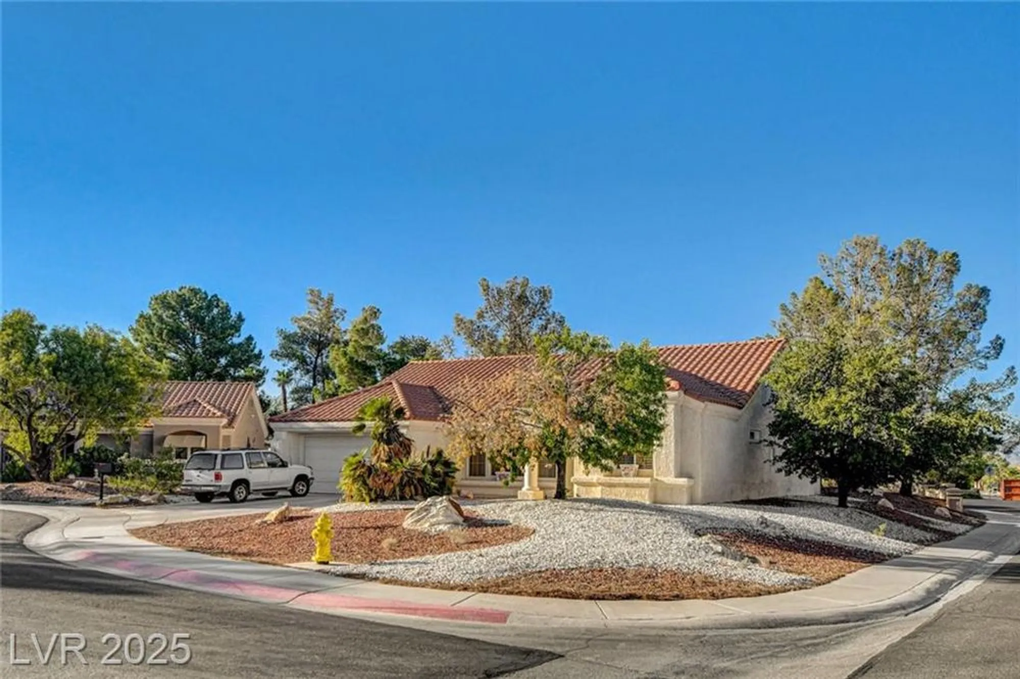 Property Slideshow image 5 of 48 | 8844 sunny mead ct, Las Vegas, NV, 89134
