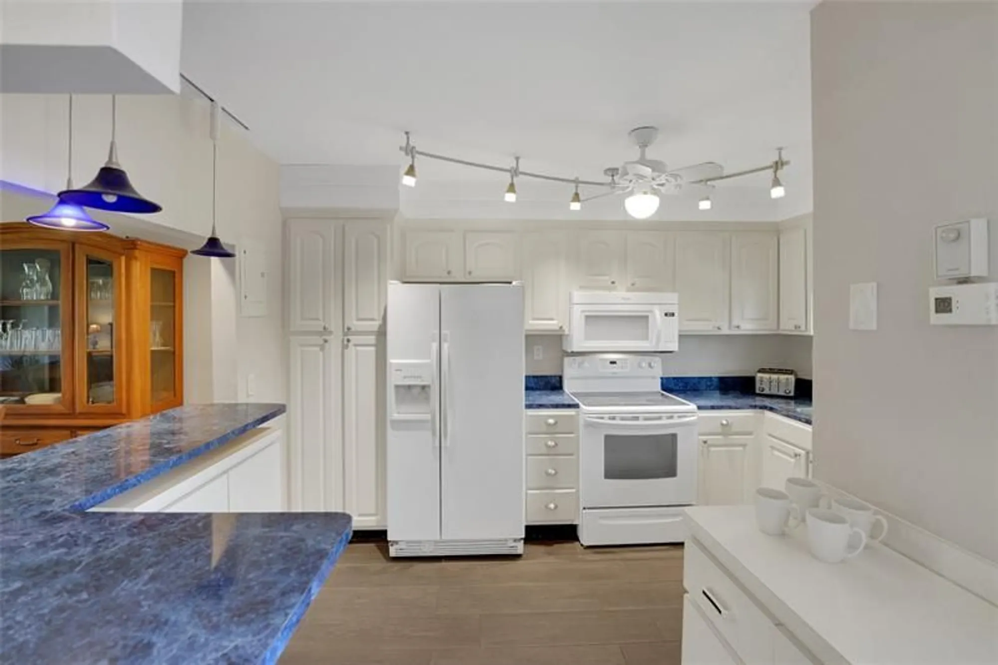 Property Slideshow image 6 of 50 | 8980 s hollybrook blvd 304, Pembroke Pines, FL, 33025