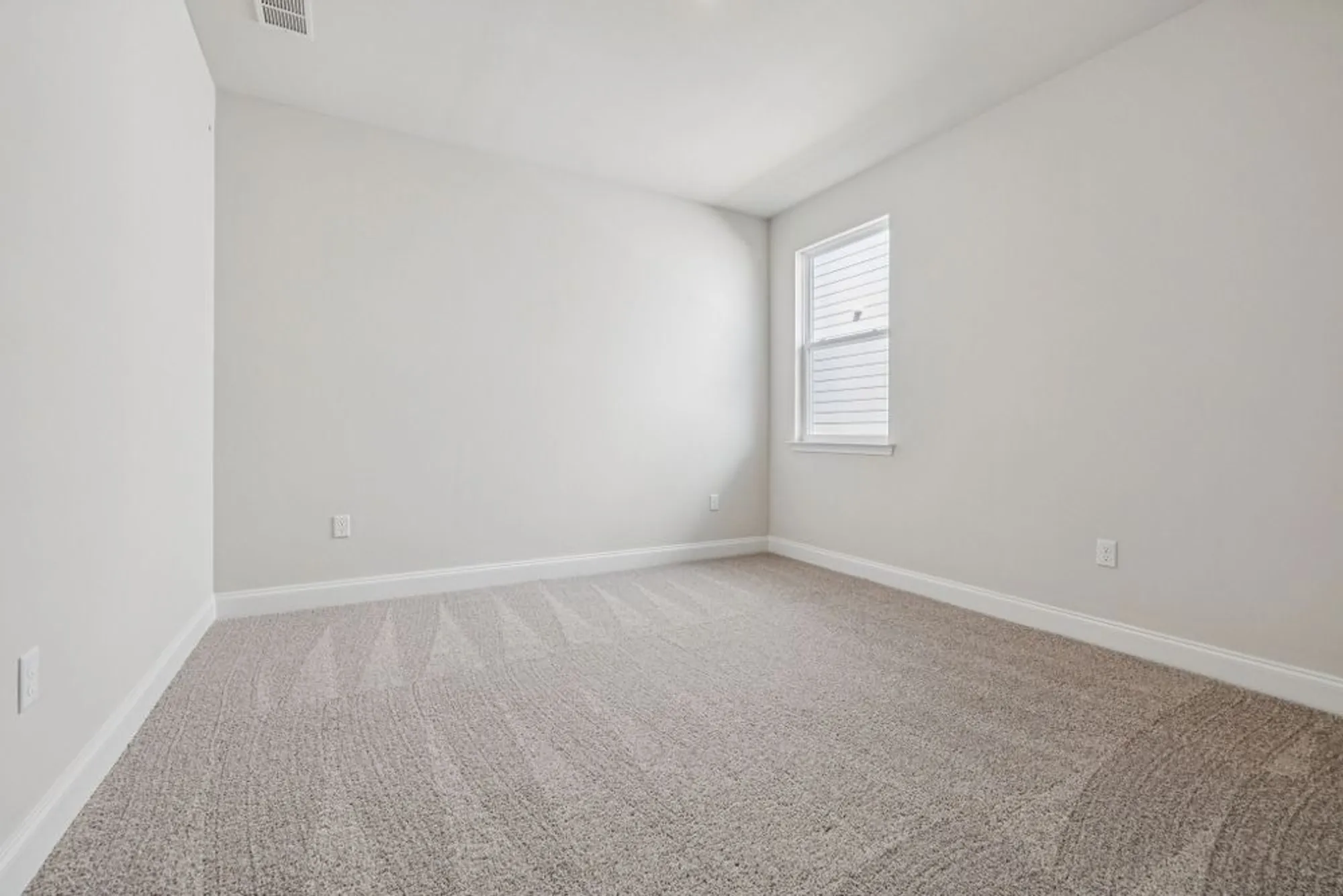 Property Slideshow image 10 of 48 | 312 stonehaus cir, Antioch, TN, 37013