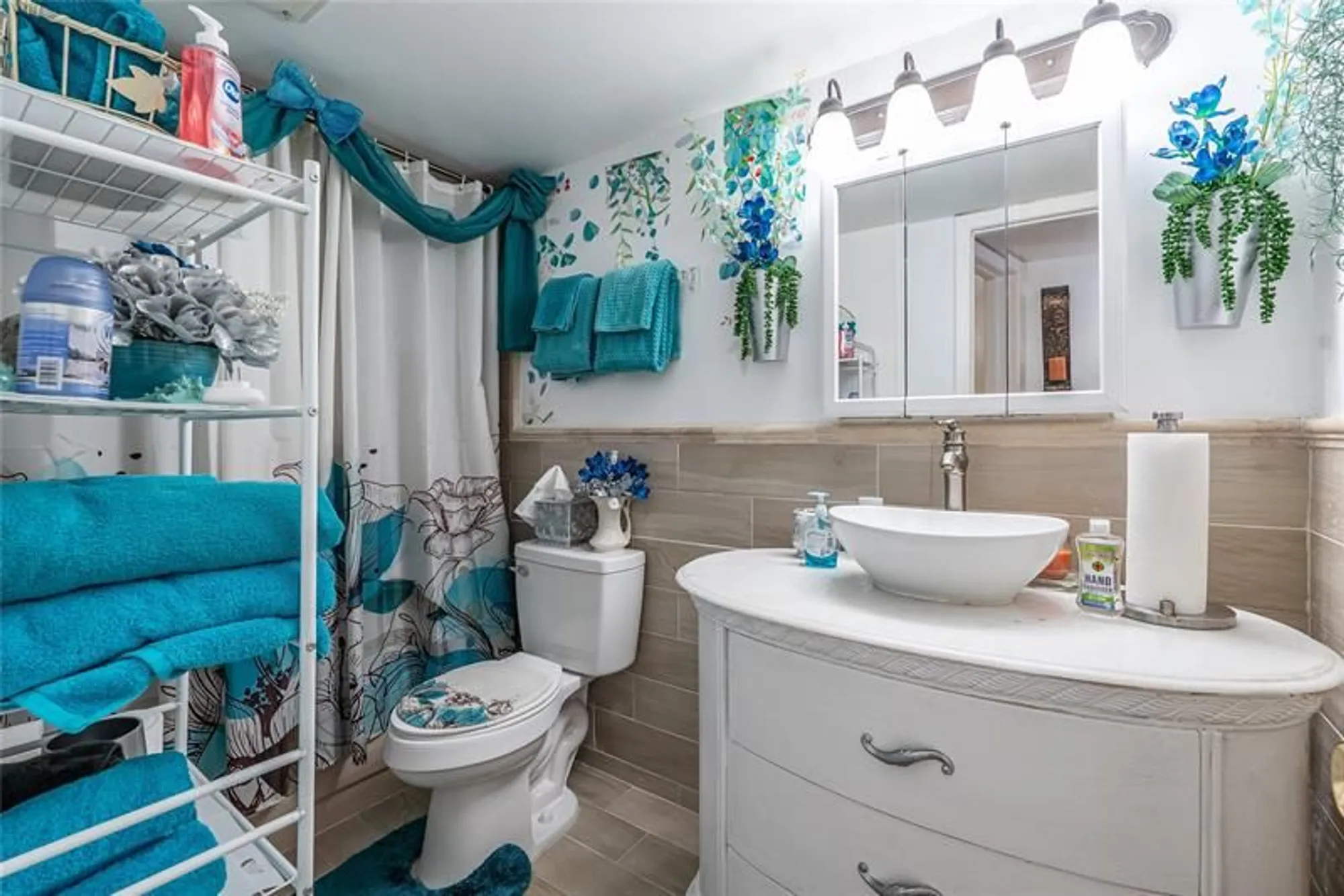 Property Slideshow image 15 of 25 | 3601 inverrary dr apt 107, Lauderhill, FL, 33319