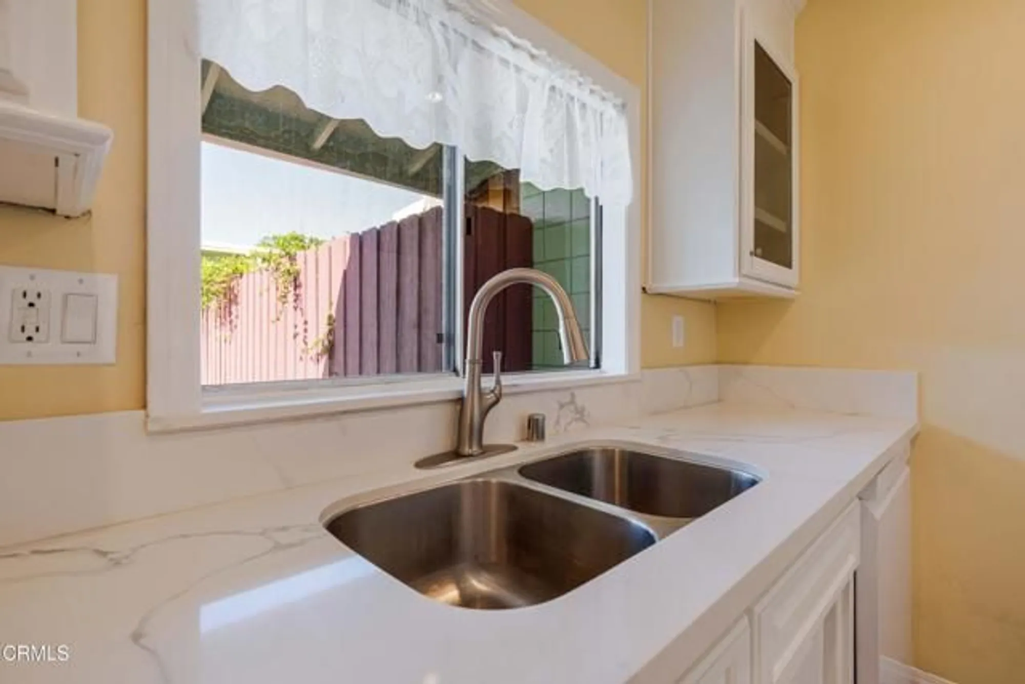 Property Slideshow image 11 of 27 | 169 w alta grn, Port Hueneme, CA, 93041