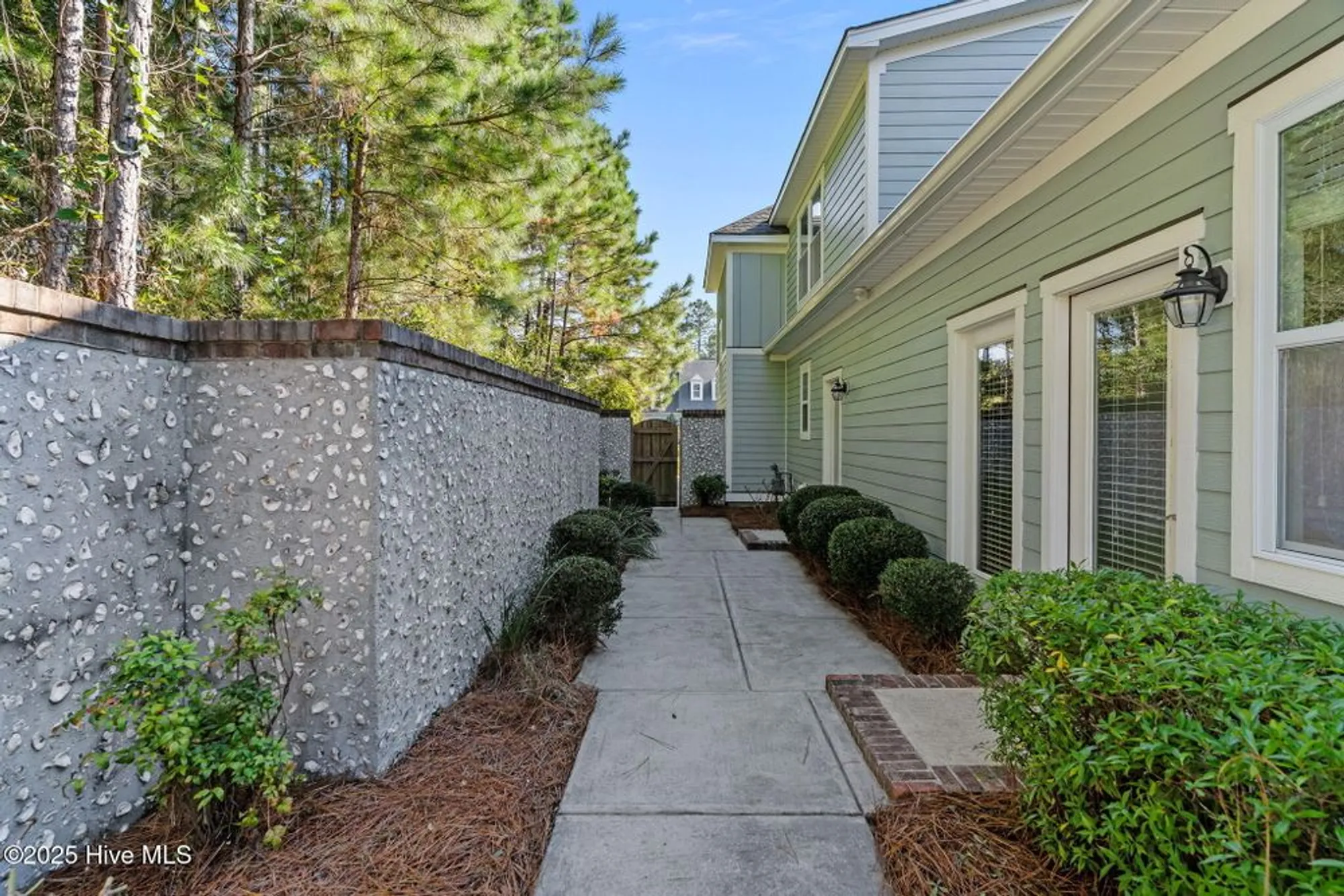 Property Slideshow image 42 of 88 | 6097 shore park dr, Leland, NC, 28451