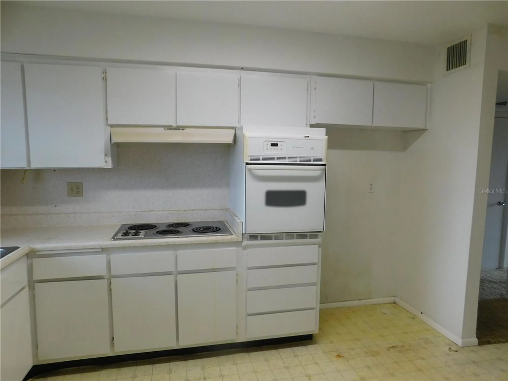 Property Slideshow image 14 of 21 | 1224 valley forge blvd, Sun City Center, FL, 33573