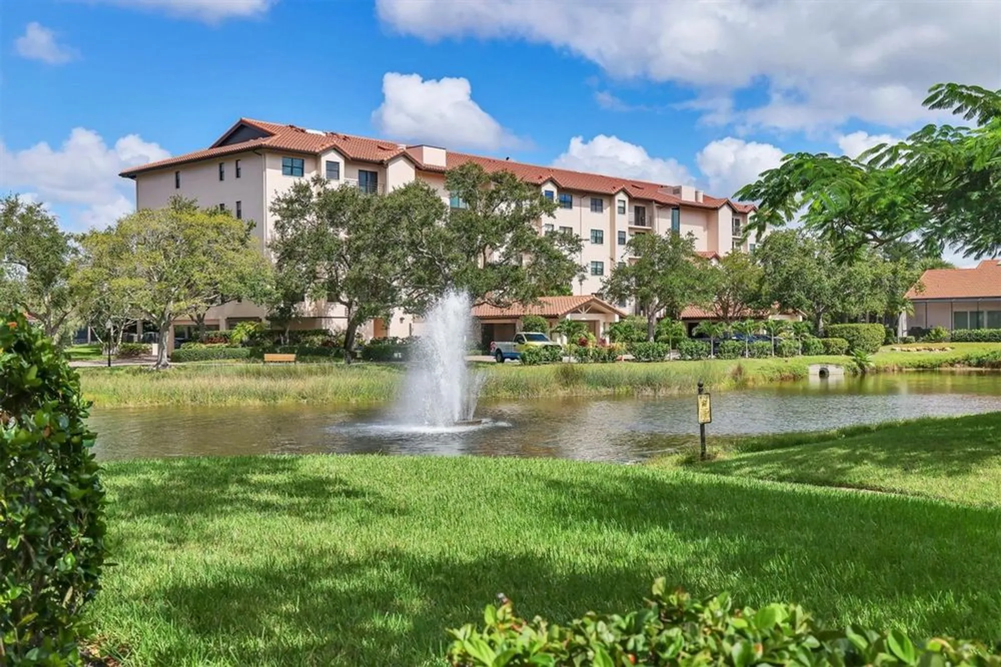 Property Slideshow image 30 of 51 | 5408 eagles point cir apt 102, Sarasota, FL, 34231